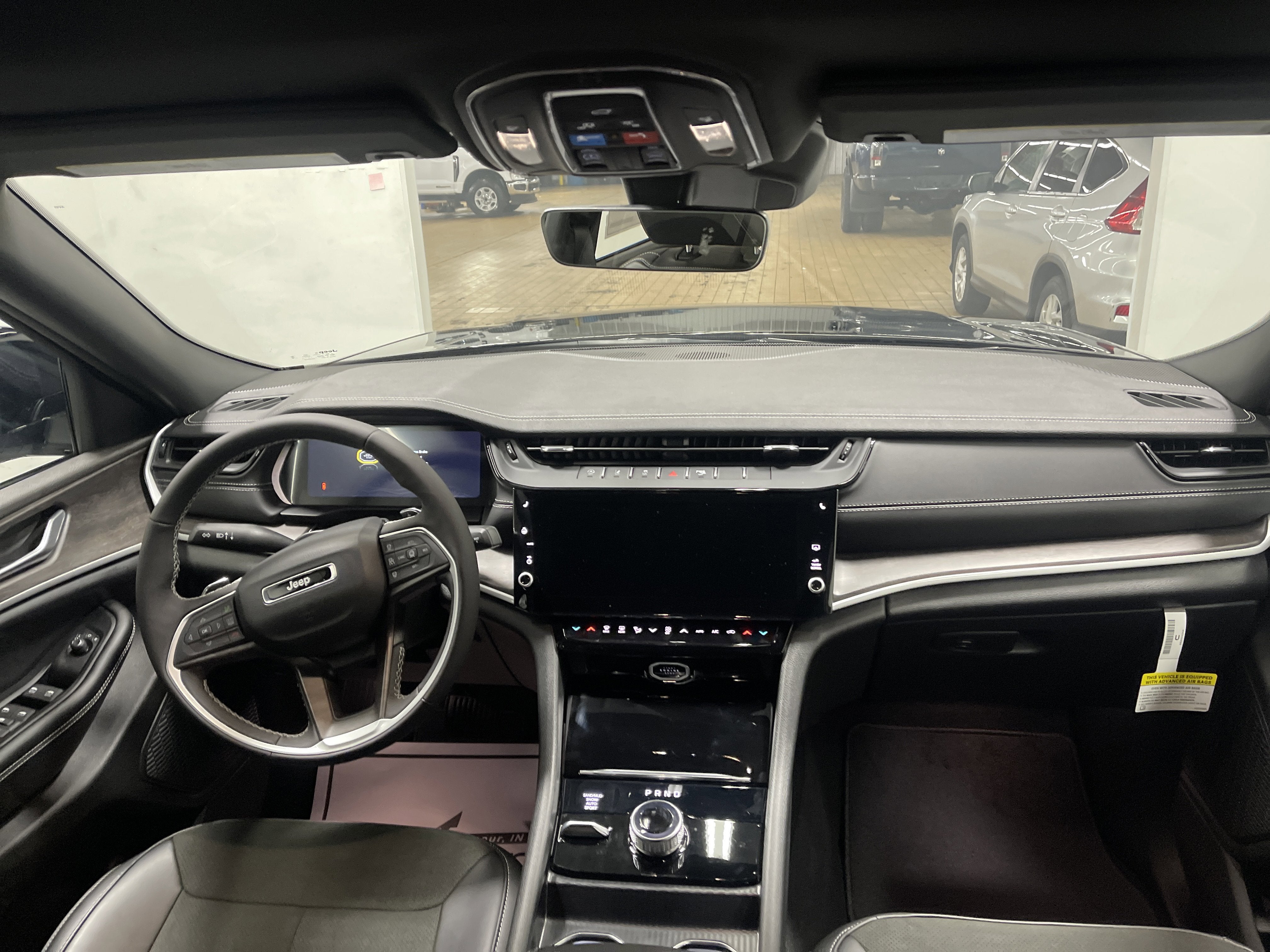 2026 Jeep Grand Cherokee GRAND CHEROKEE L LAREDO ALTITUDE 4X4