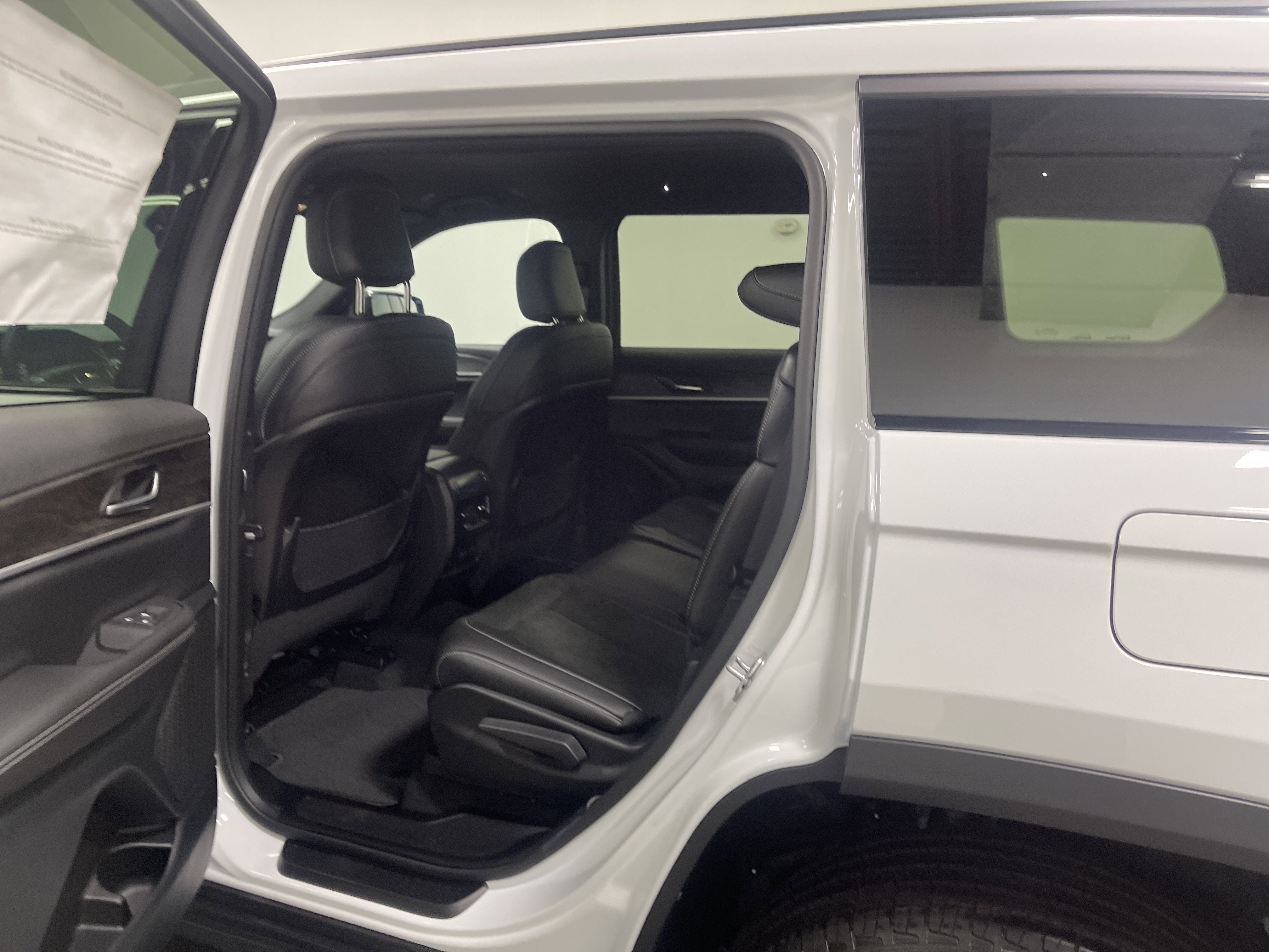 2026 Jeep Grand Cherokee GRAND CHEROKEE L LAREDO ALTITUDE 4X4