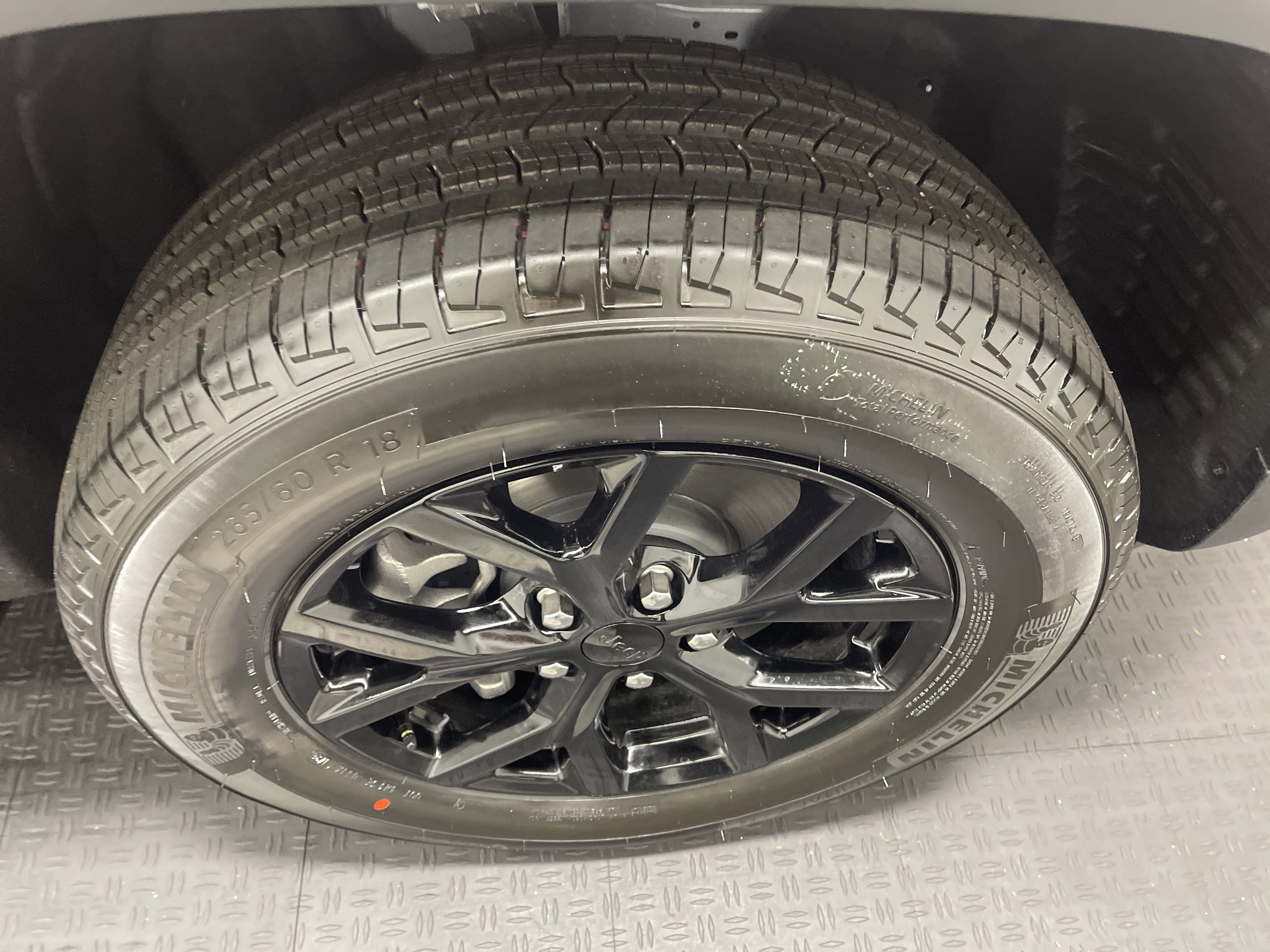 2026 Jeep Grand Cherokee GRAND CHEROKEE L LAREDO ALTITUDE 4X4
