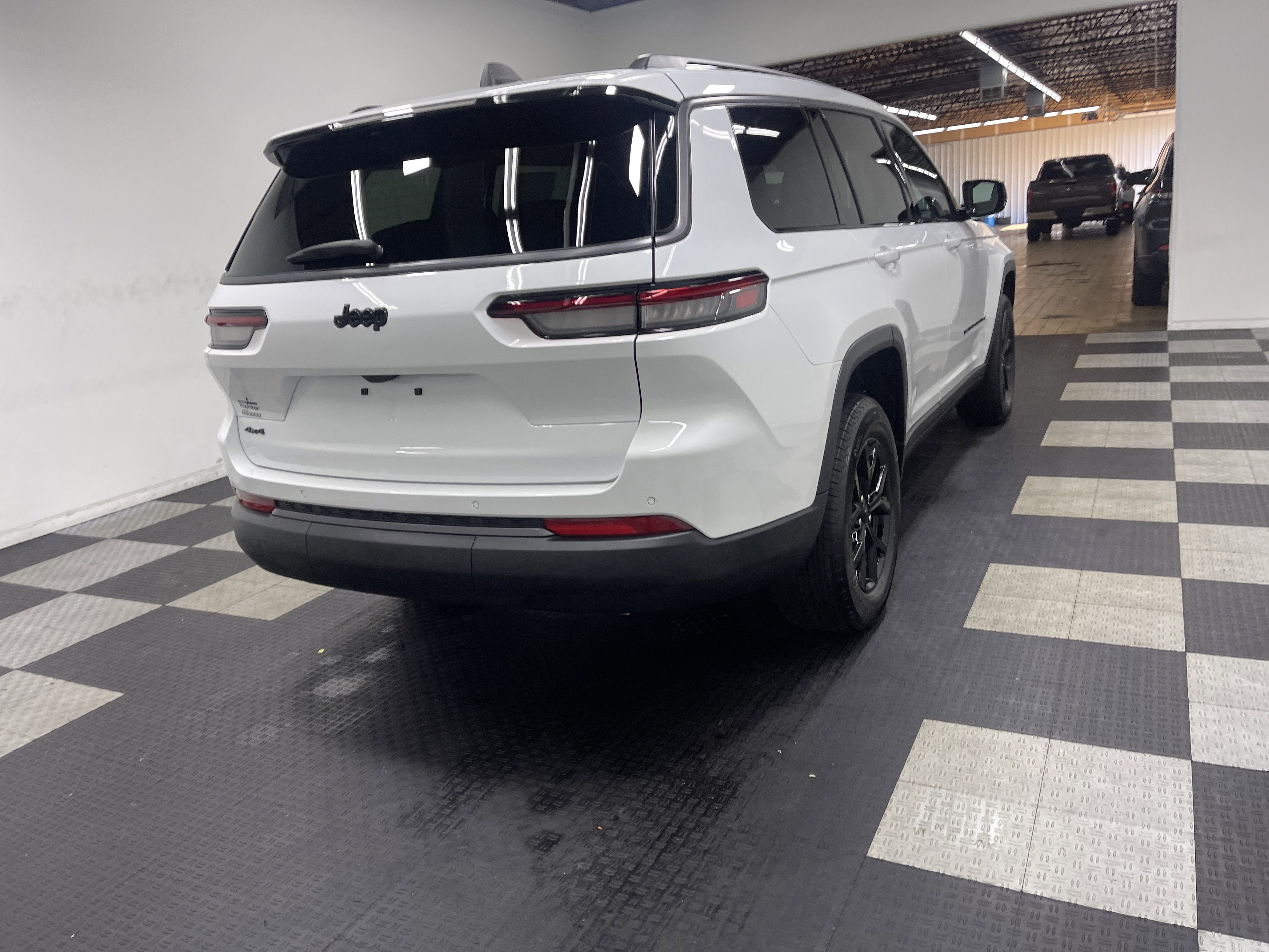 2026 Jeep Grand Cherokee GRAND CHEROKEE L LAREDO ALTITUDE 4X4