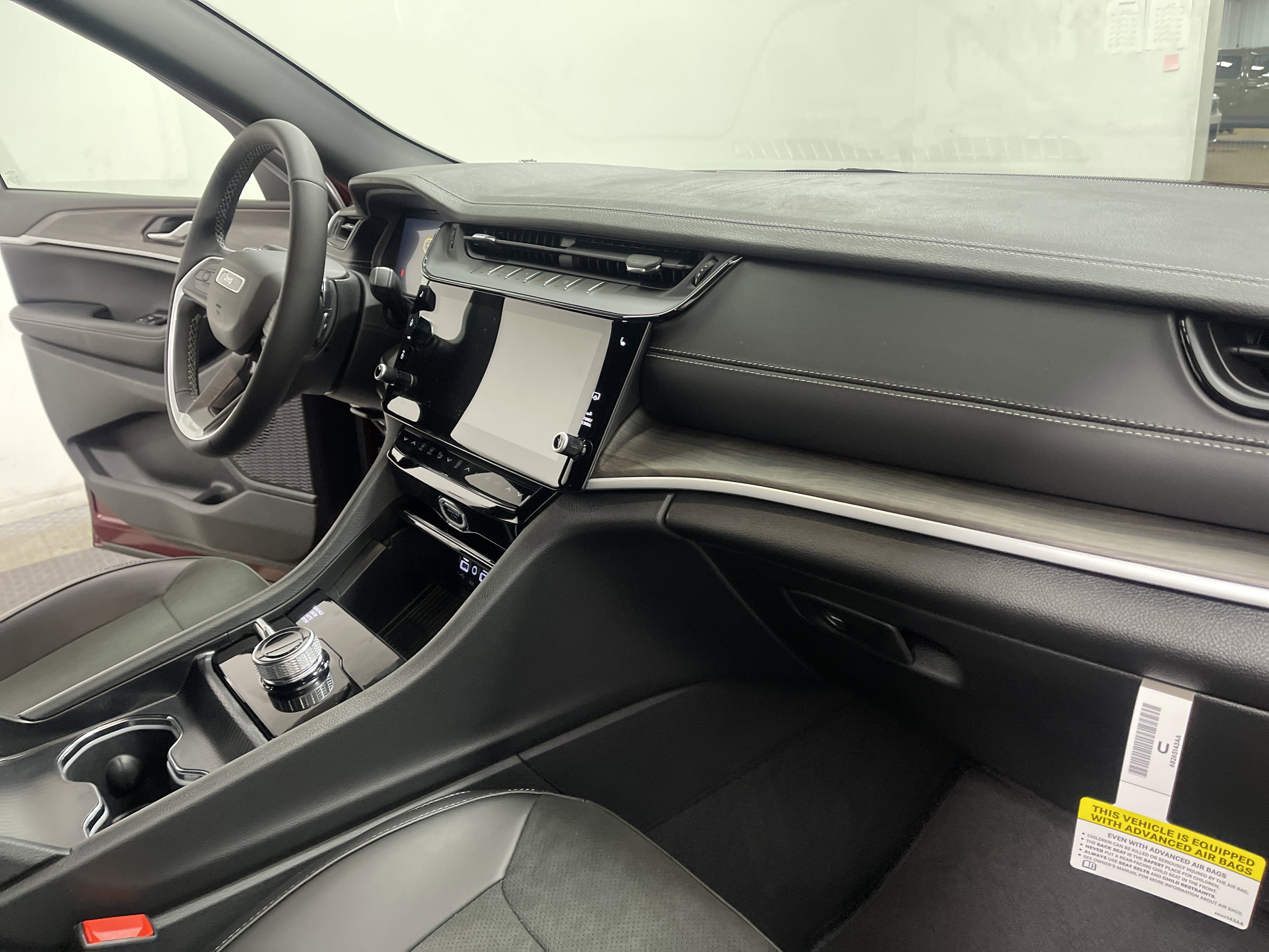 2026 Jeep Grand Cherokee GRAND CHEROKEE L LAREDO ALTITUDE 4X4