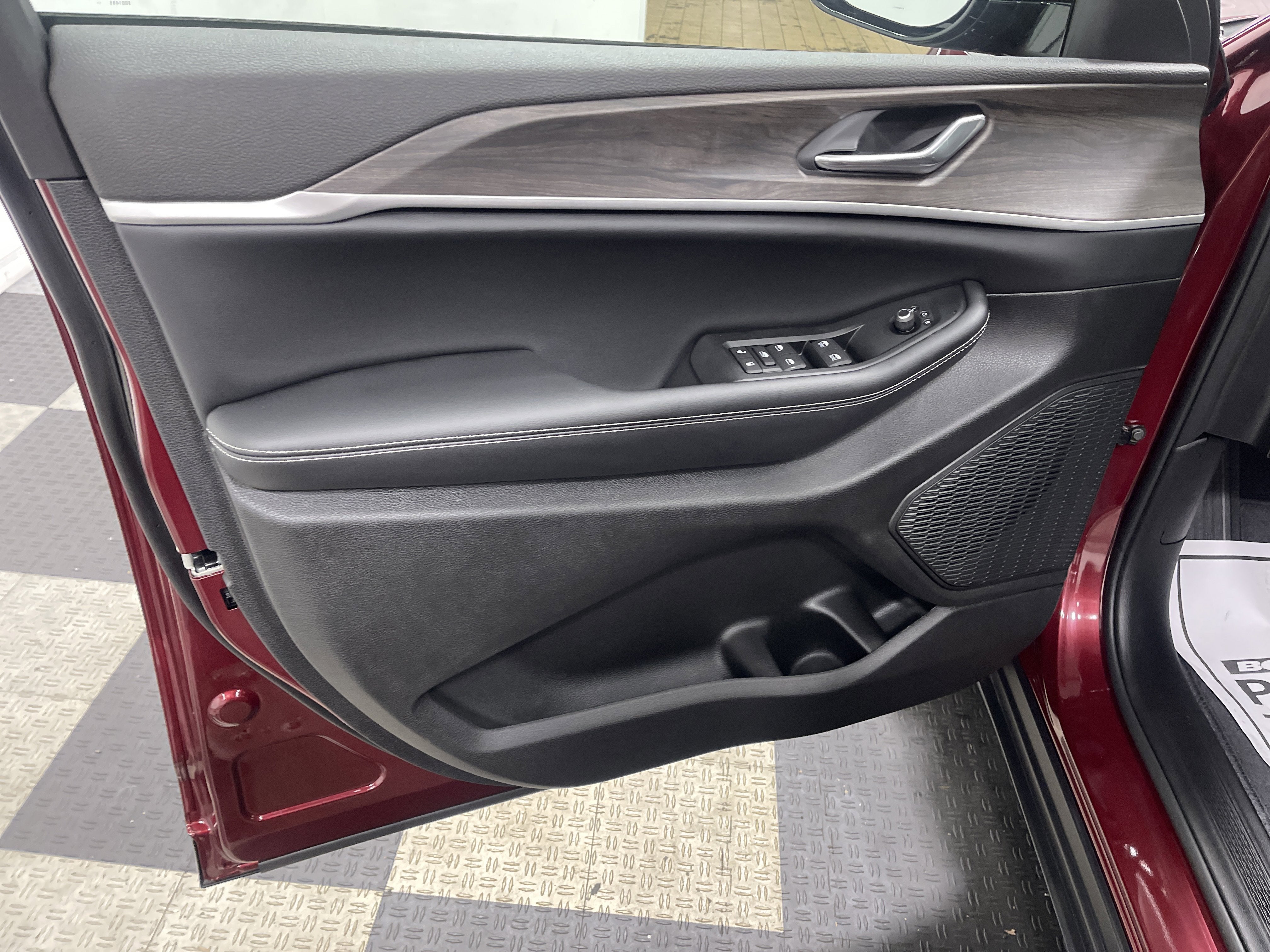 2026 Jeep Grand Cherokee GRAND CHEROKEE L LAREDO ALTITUDE 4X4