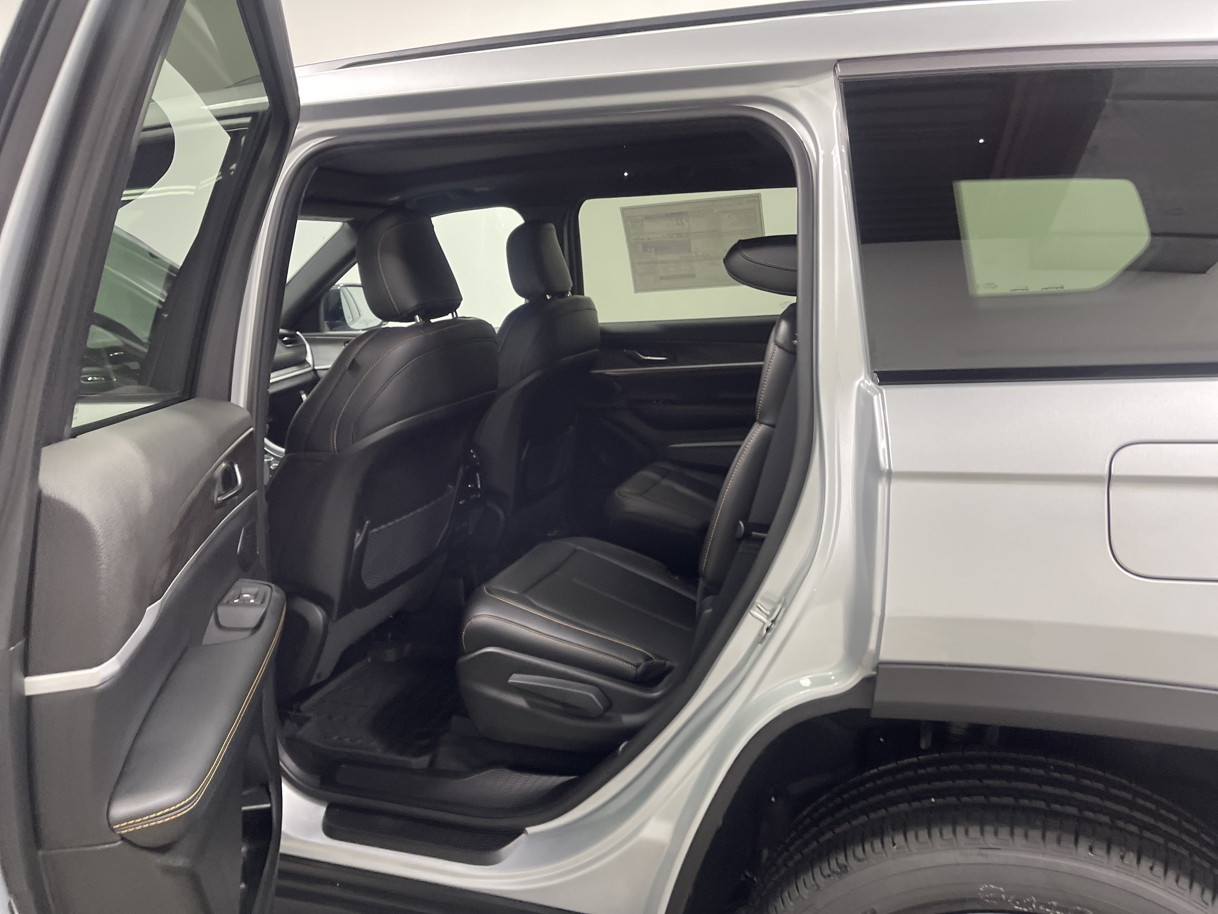 2026 Jeep Grand Cherokee GRAND CHEROKEE L 85TH ANNIVERSARY EDITION 4X4