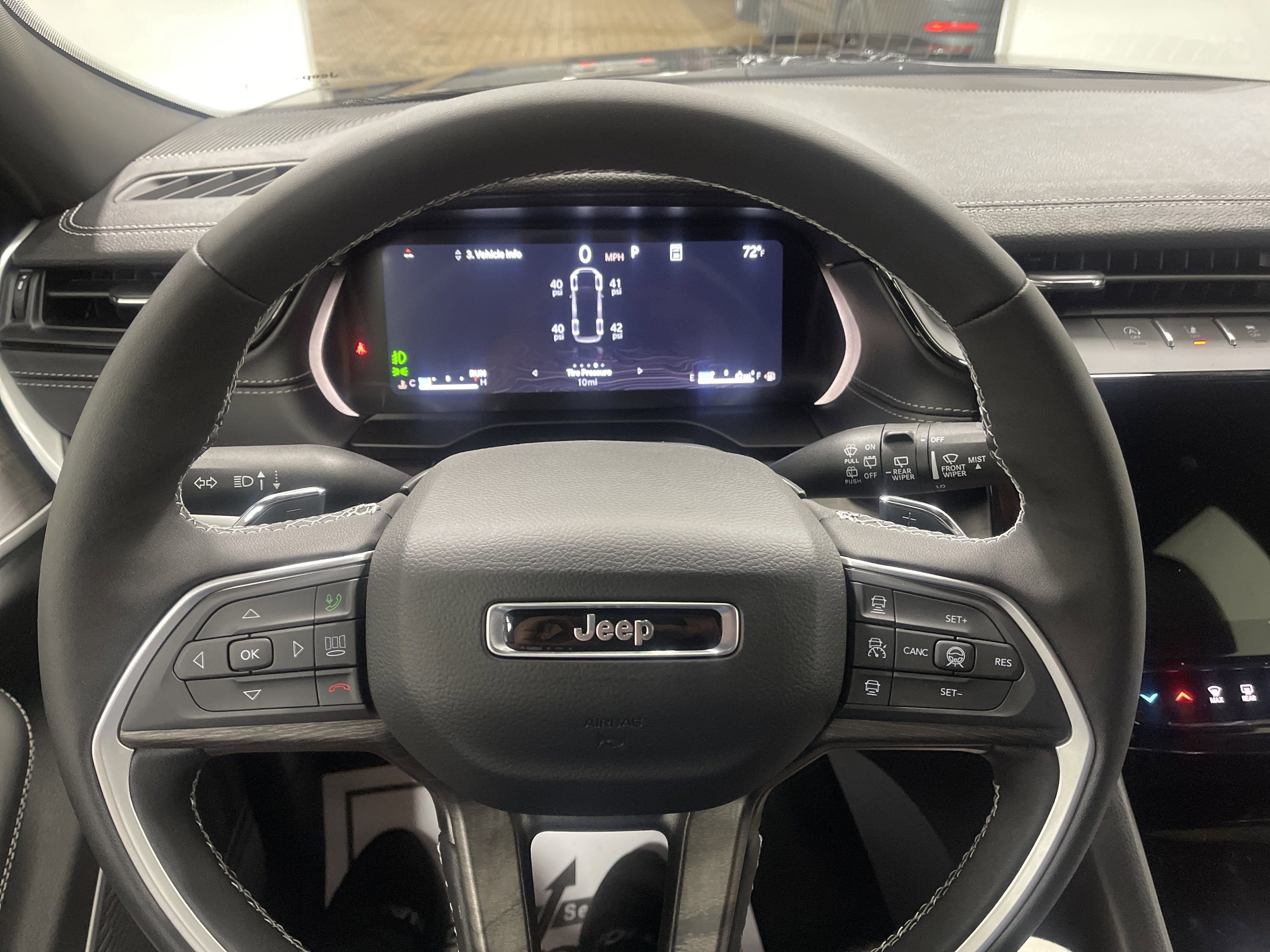 2026 Jeep Grand Cherokee GRAND CHEROKEE L LIMITED RESERVE 4X4