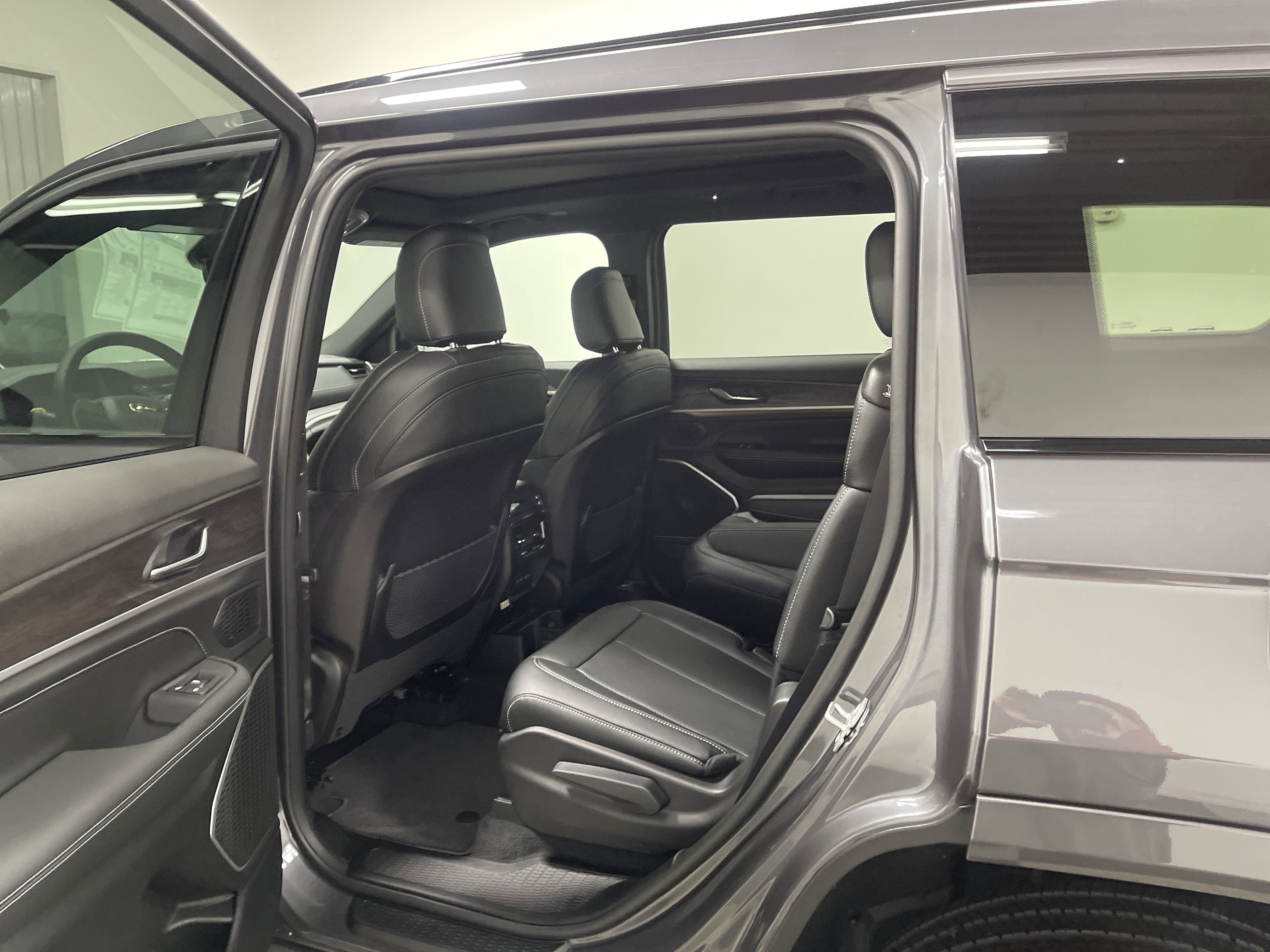 2026 Jeep Grand Cherokee GRAND CHEROKEE L LIMITED RESERVE 4X4
