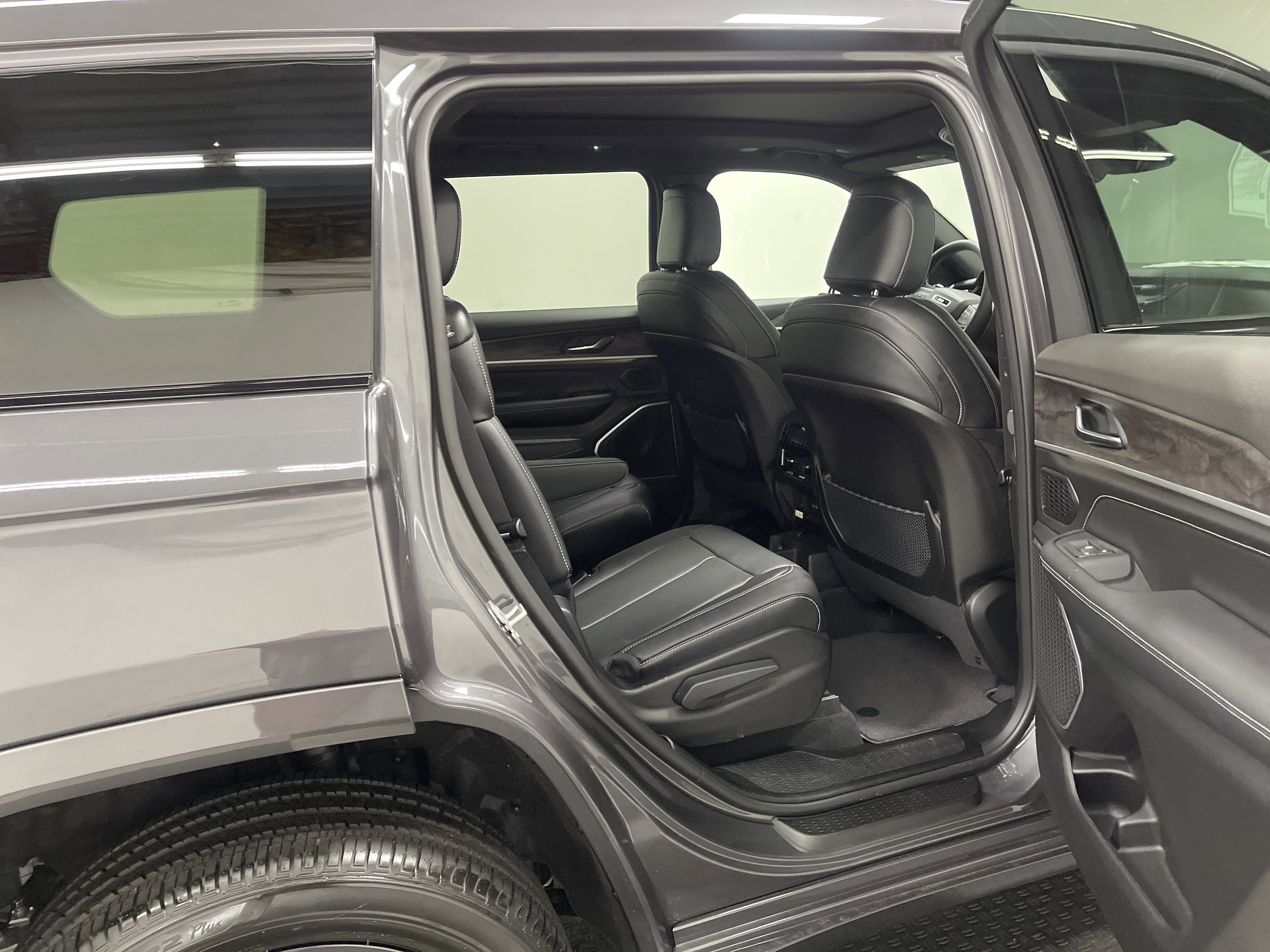 2026 Jeep Grand Cherokee GRAND CHEROKEE L LIMITED RESERVE 4X4