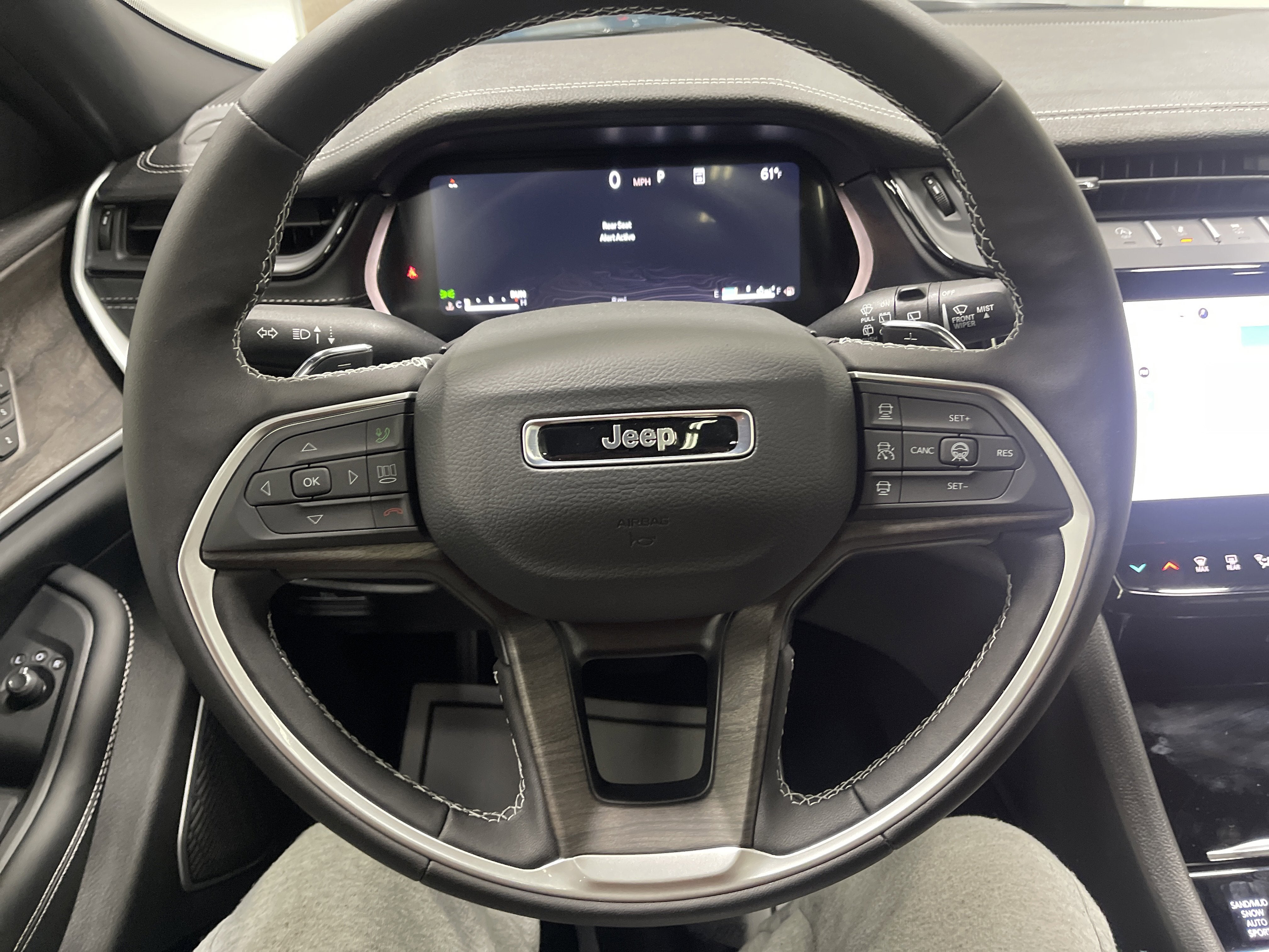 2026 Jeep Grand Cherokee GRAND CHEROKEE L LIMITED 4X4