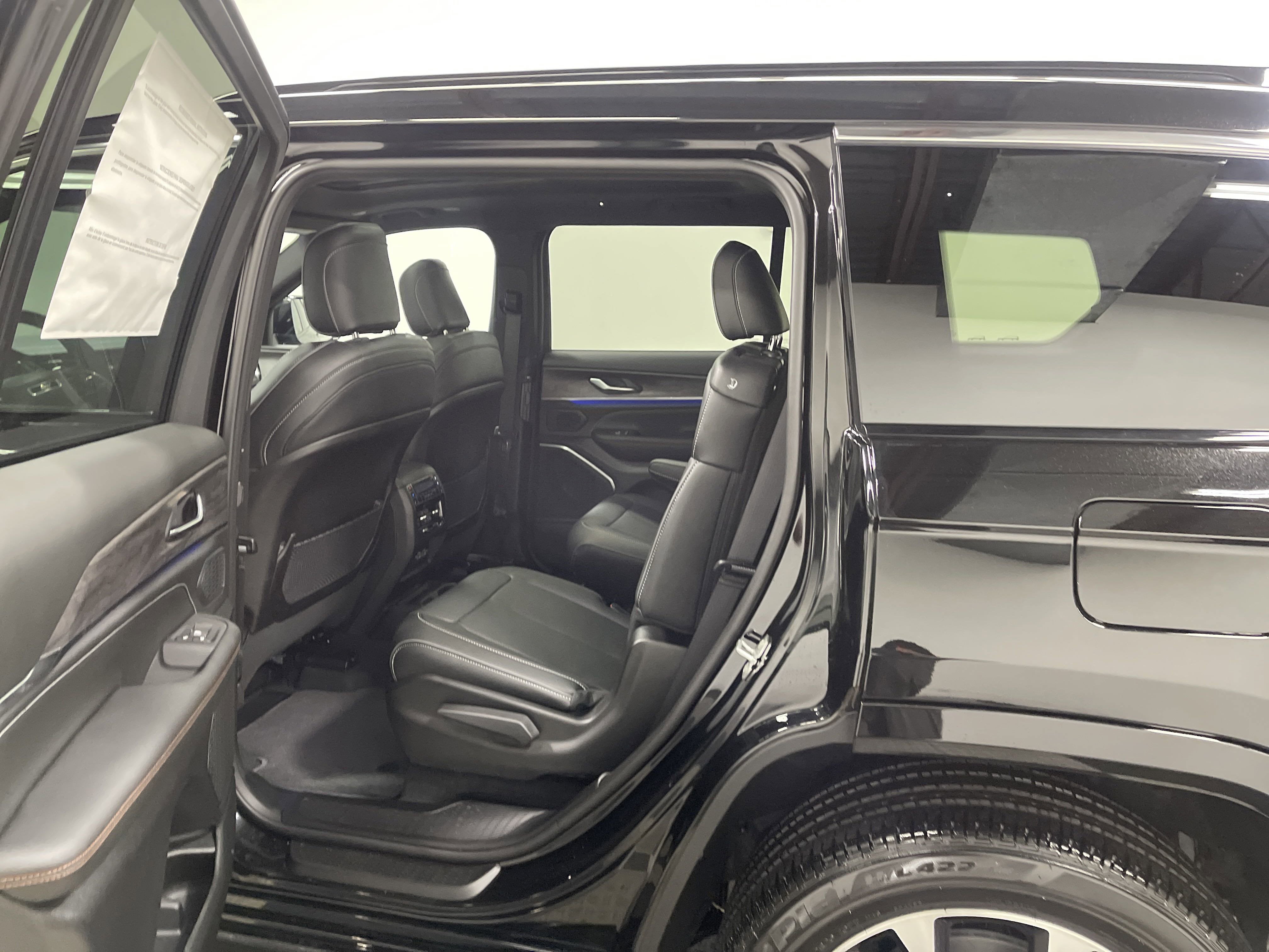 2025 Jeep Grand Cherokee GRAND CHEROKEE L OVERLAND 4X4