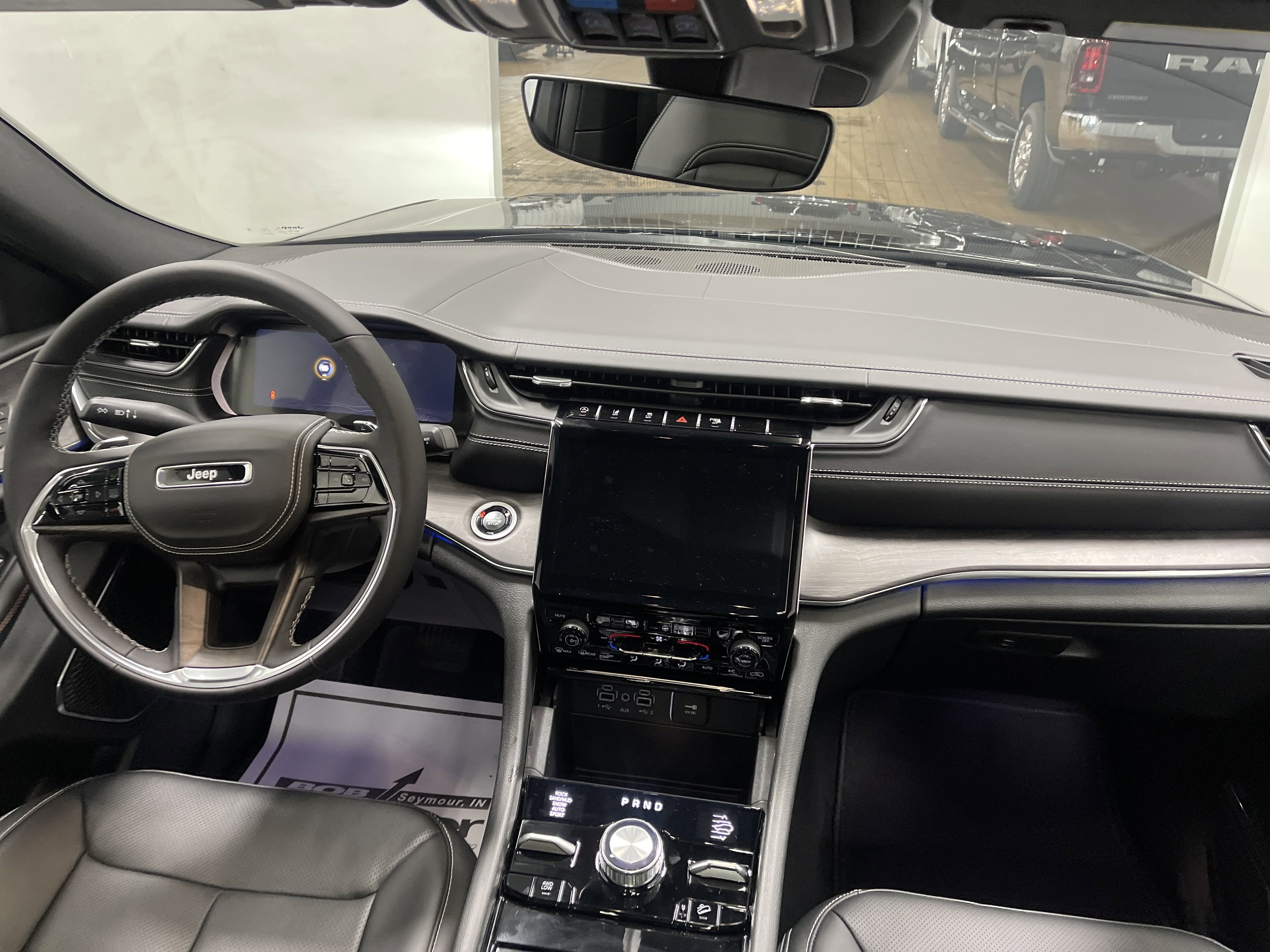 2025 Jeep Grand Cherokee GRAND CHEROKEE L OVERLAND 4X4