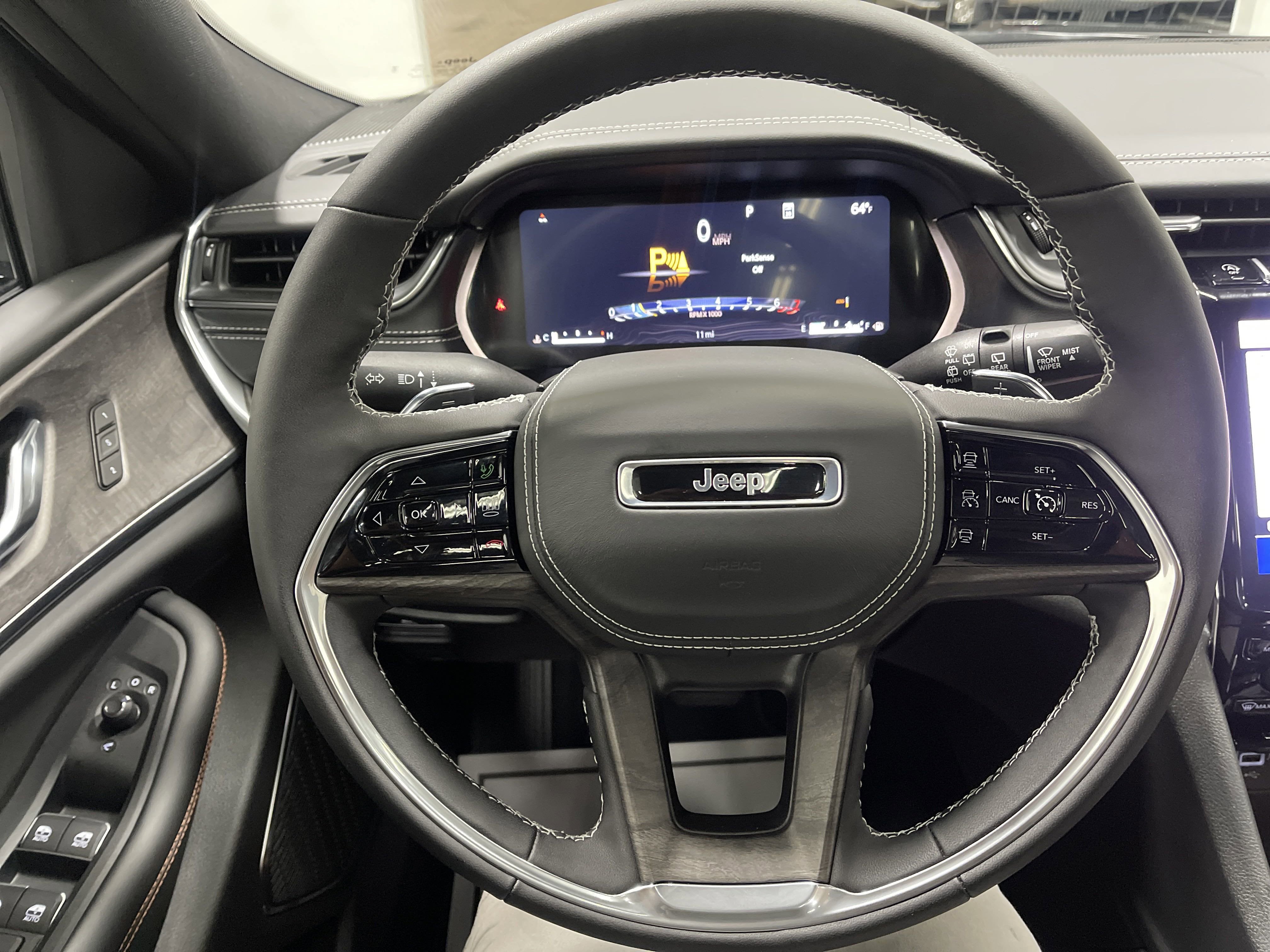 2025 Jeep Grand Cherokee GRAND CHEROKEE L OVERLAND 4X4