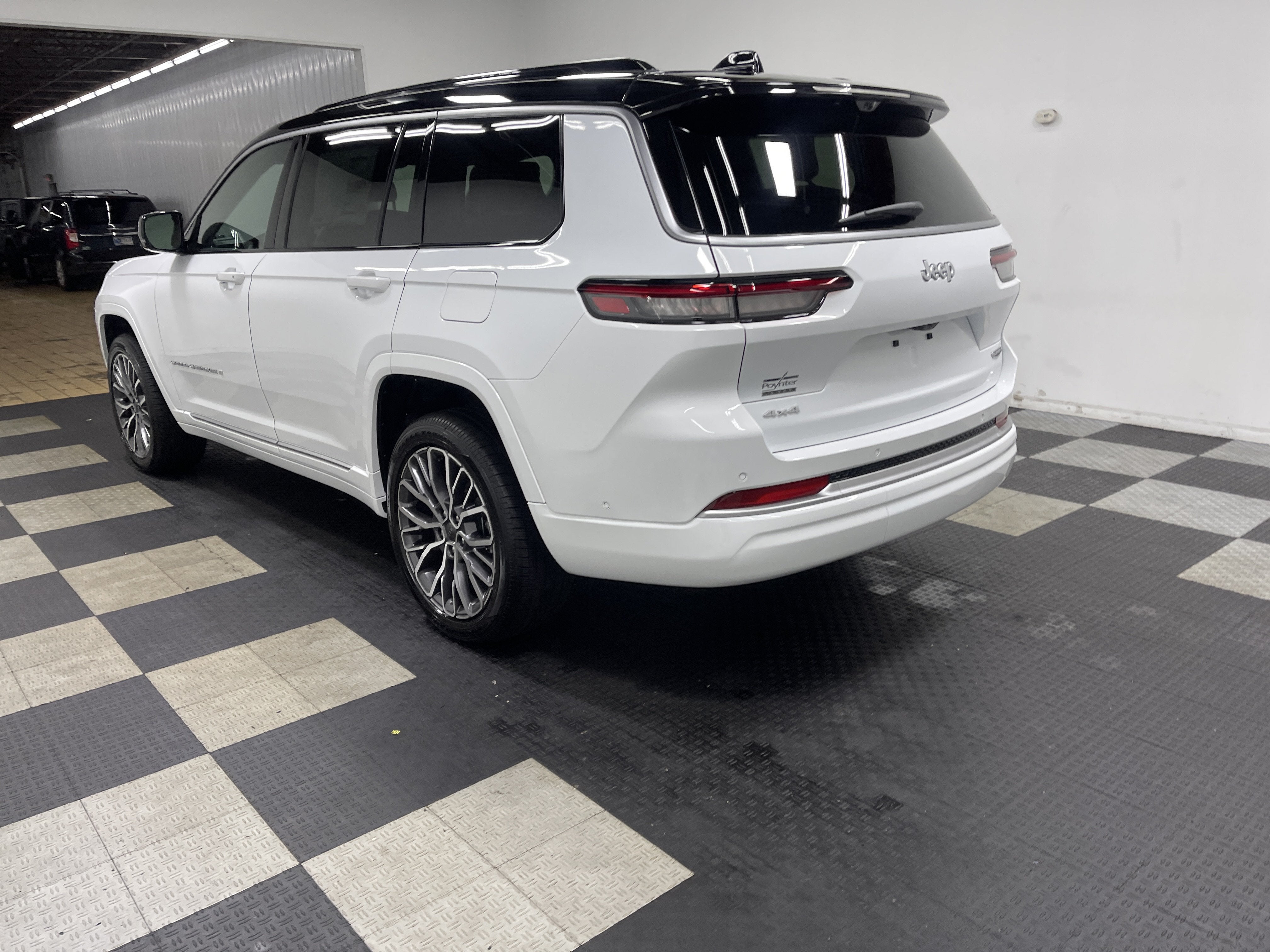 2026 Jeep Grand Cherokee GRAND CHEROKEE L SUMMIT 4X4