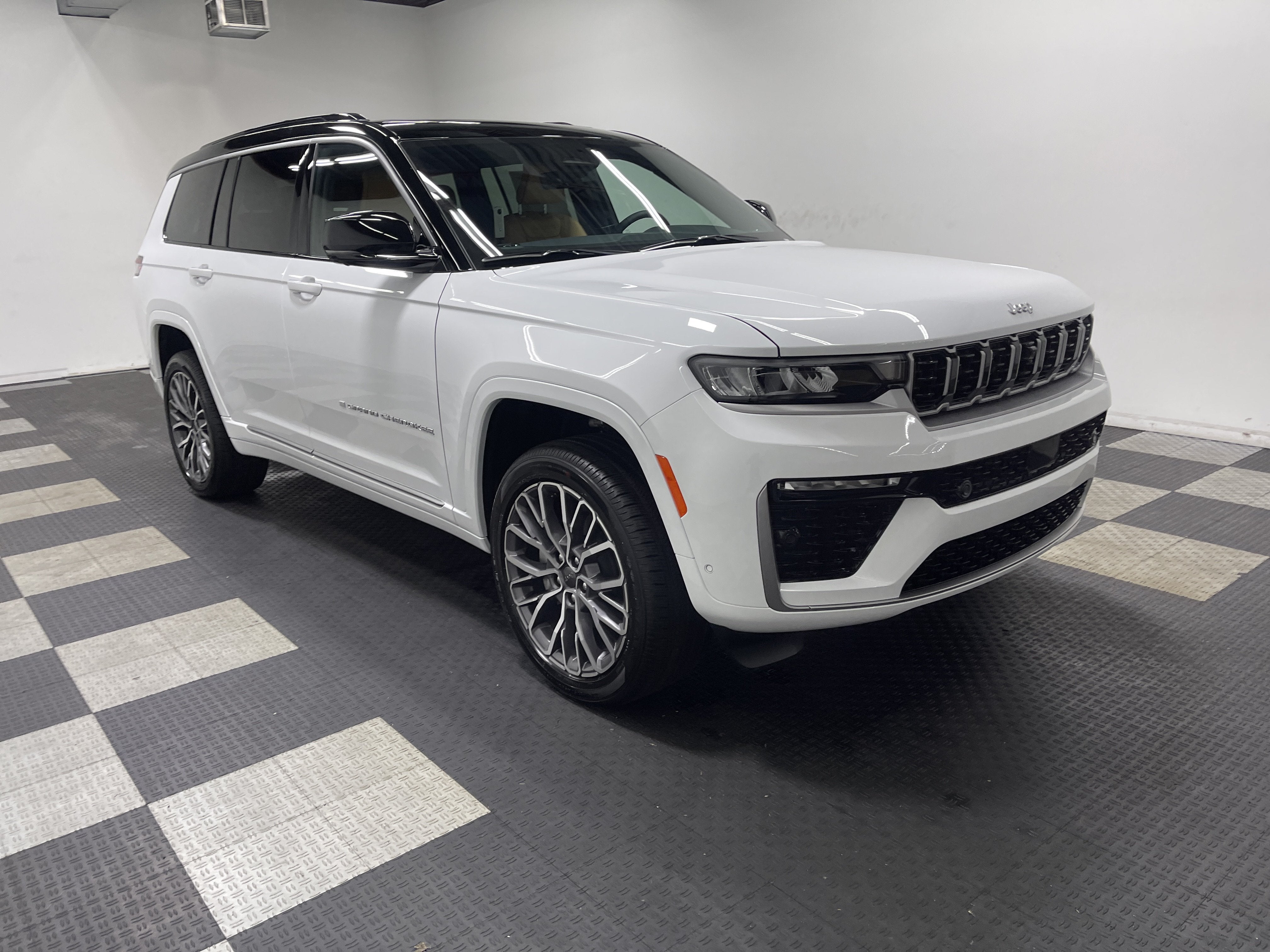2026 Jeep Grand Cherokee GRAND CHEROKEE L SUMMIT 4X4