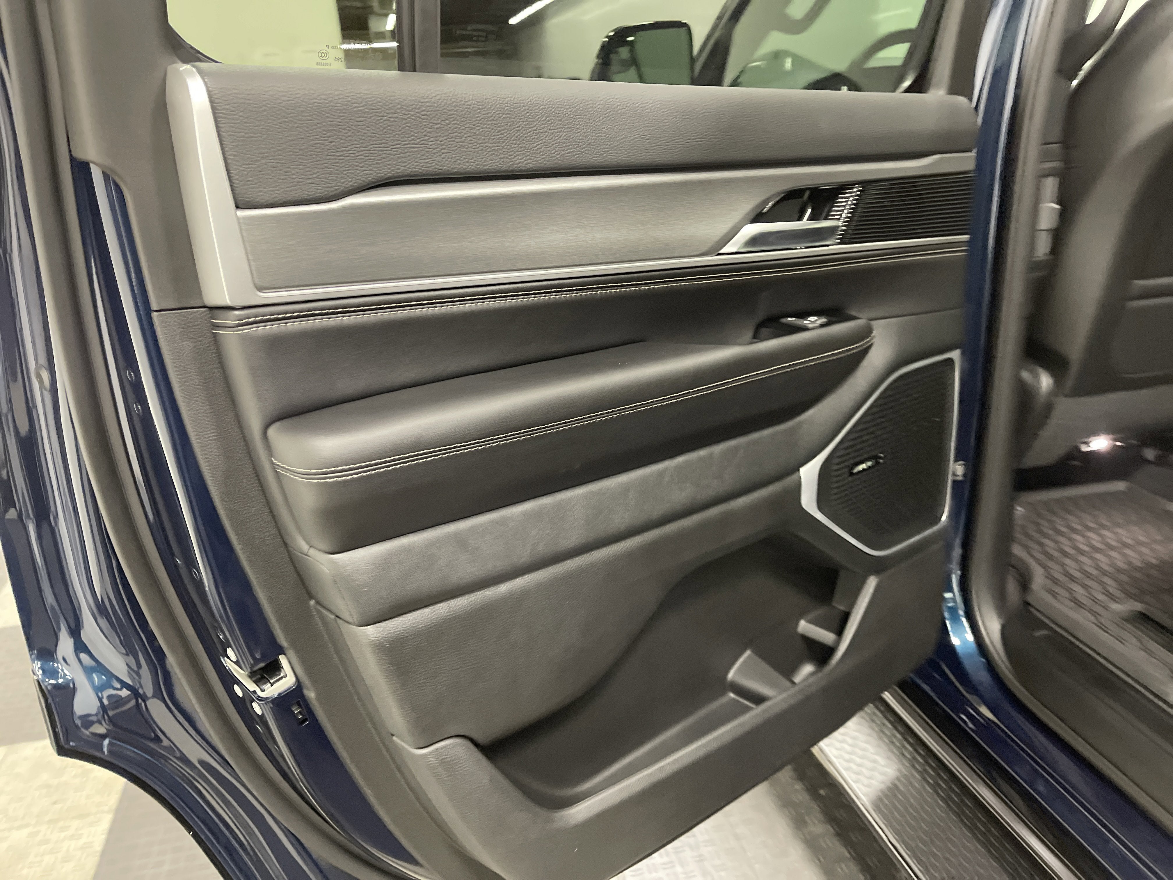 2026 Jeep Grand Wagoneer GRAND WAGONEER UPLAND 4X4