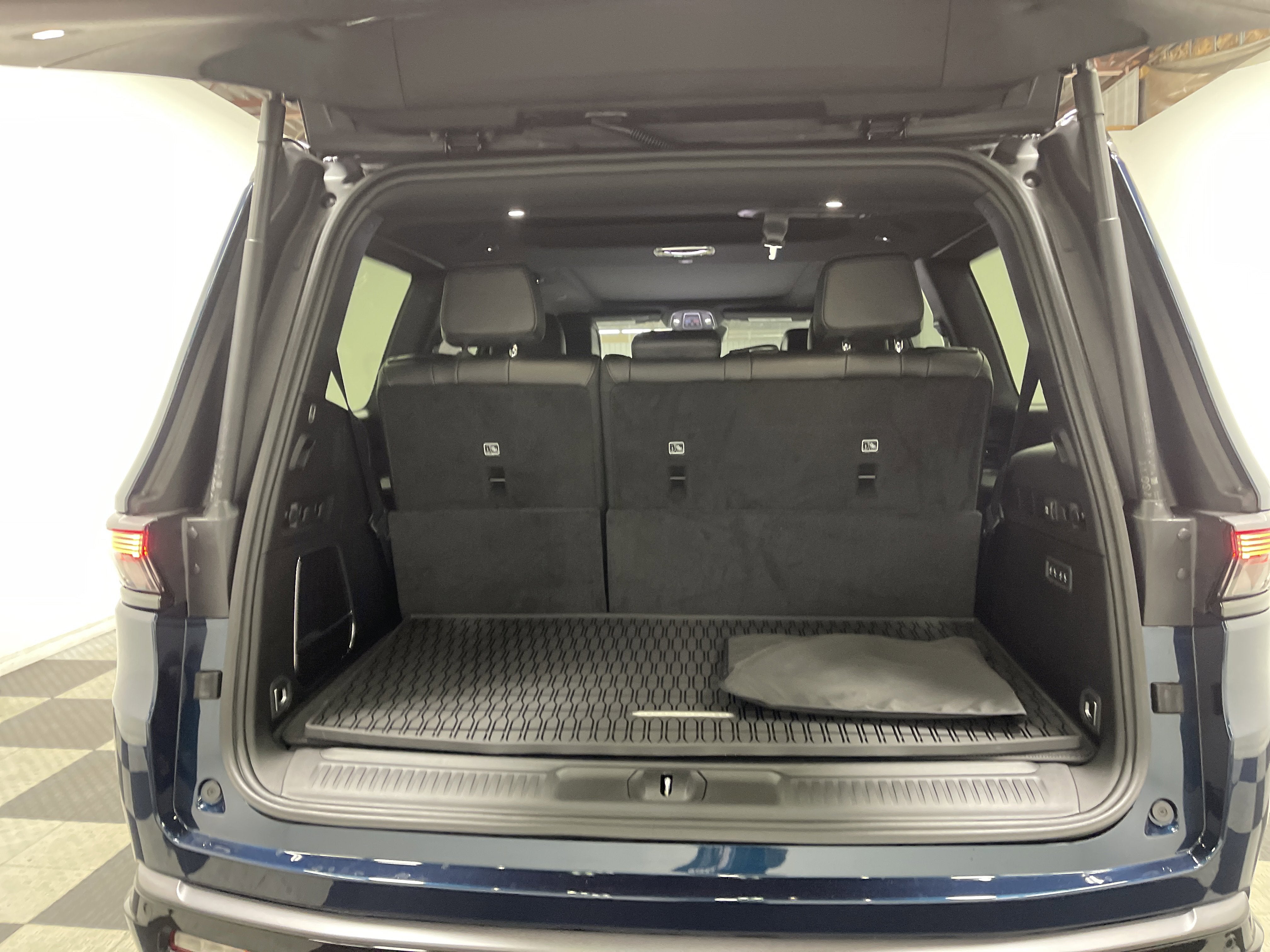 2026 Jeep Grand Wagoneer GRAND WAGONEER UPLAND 4X4