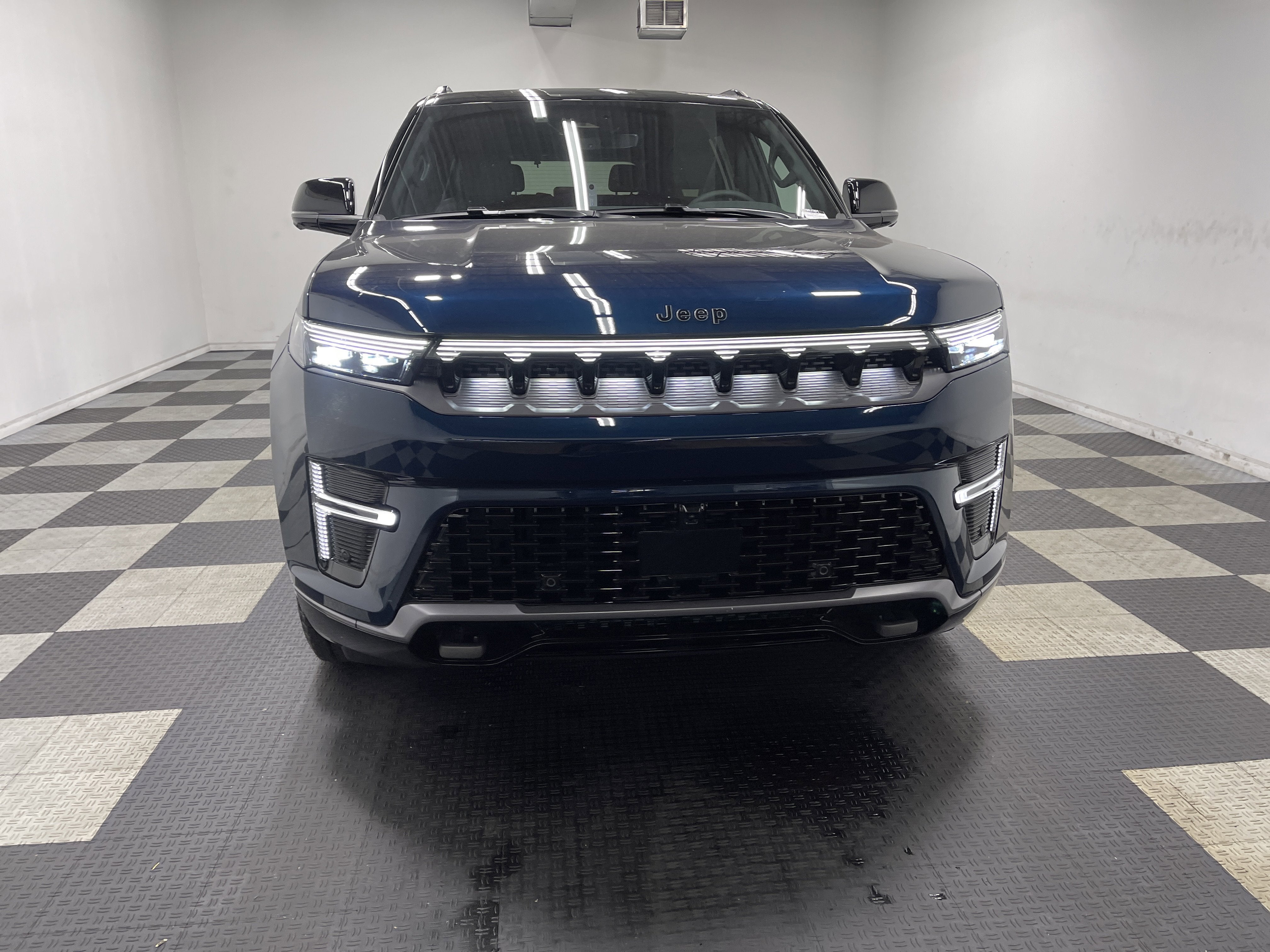 2026 Jeep Grand Wagoneer GRAND WAGONEER UPLAND 4X4