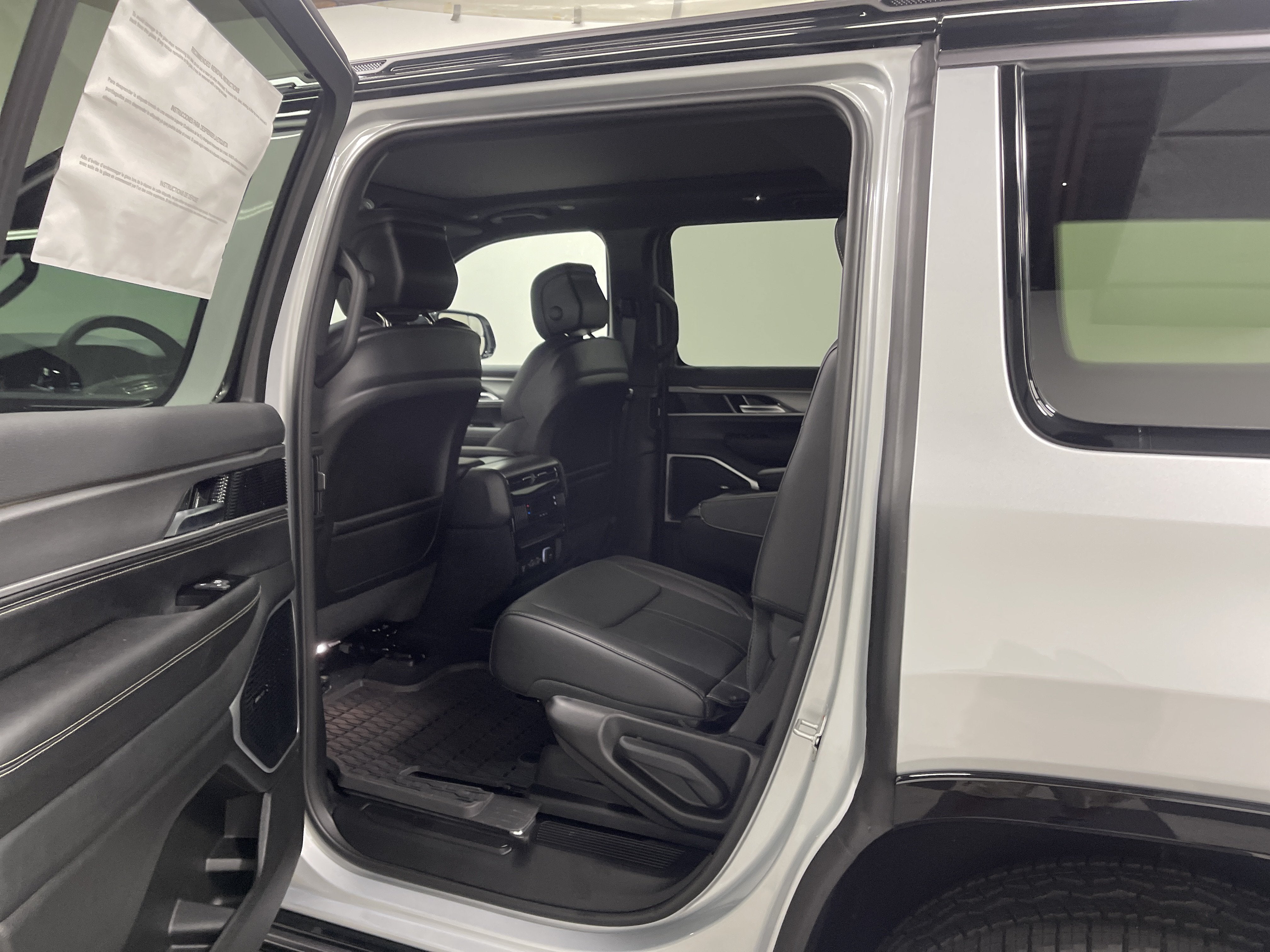 2026 Jeep Grand Wagoneer GRAND WAGONEER UPLAND 4X4
