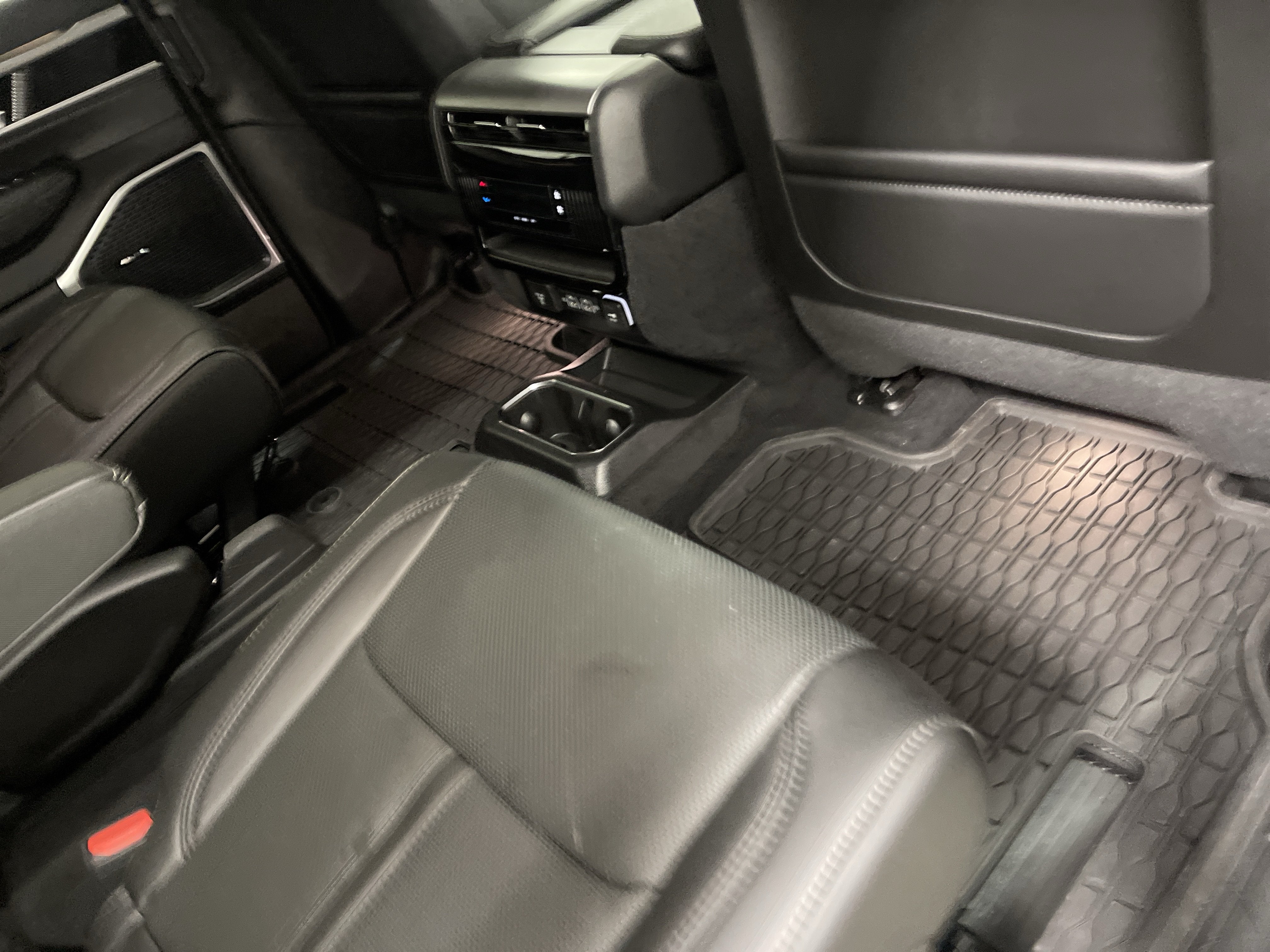 2026 Jeep Grand Wagoneer GRAND WAGONEER UPLAND 4X4