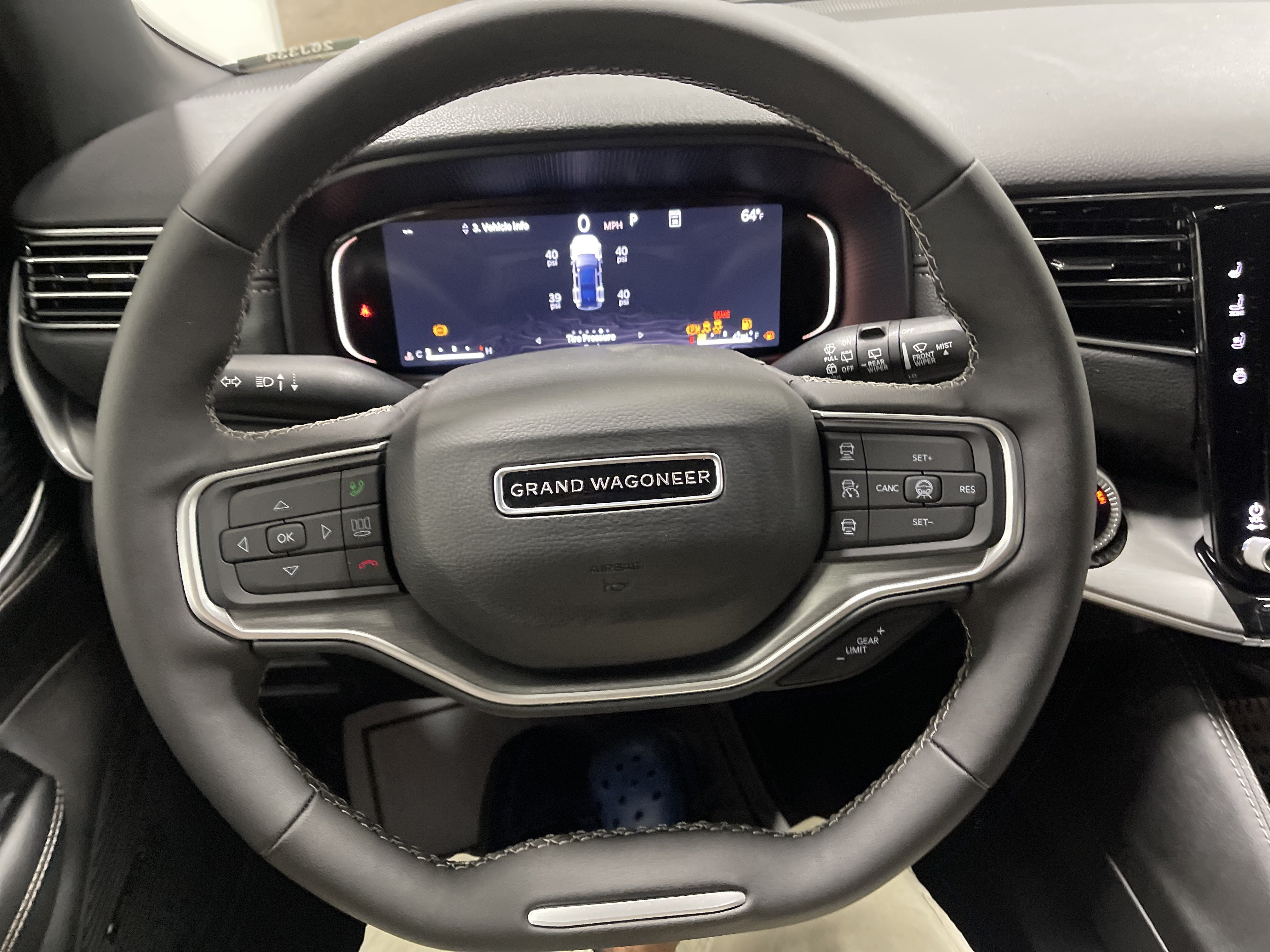 2026 Jeep Grand Wagoneer GRAND WAGONEER UPLAND 4X4