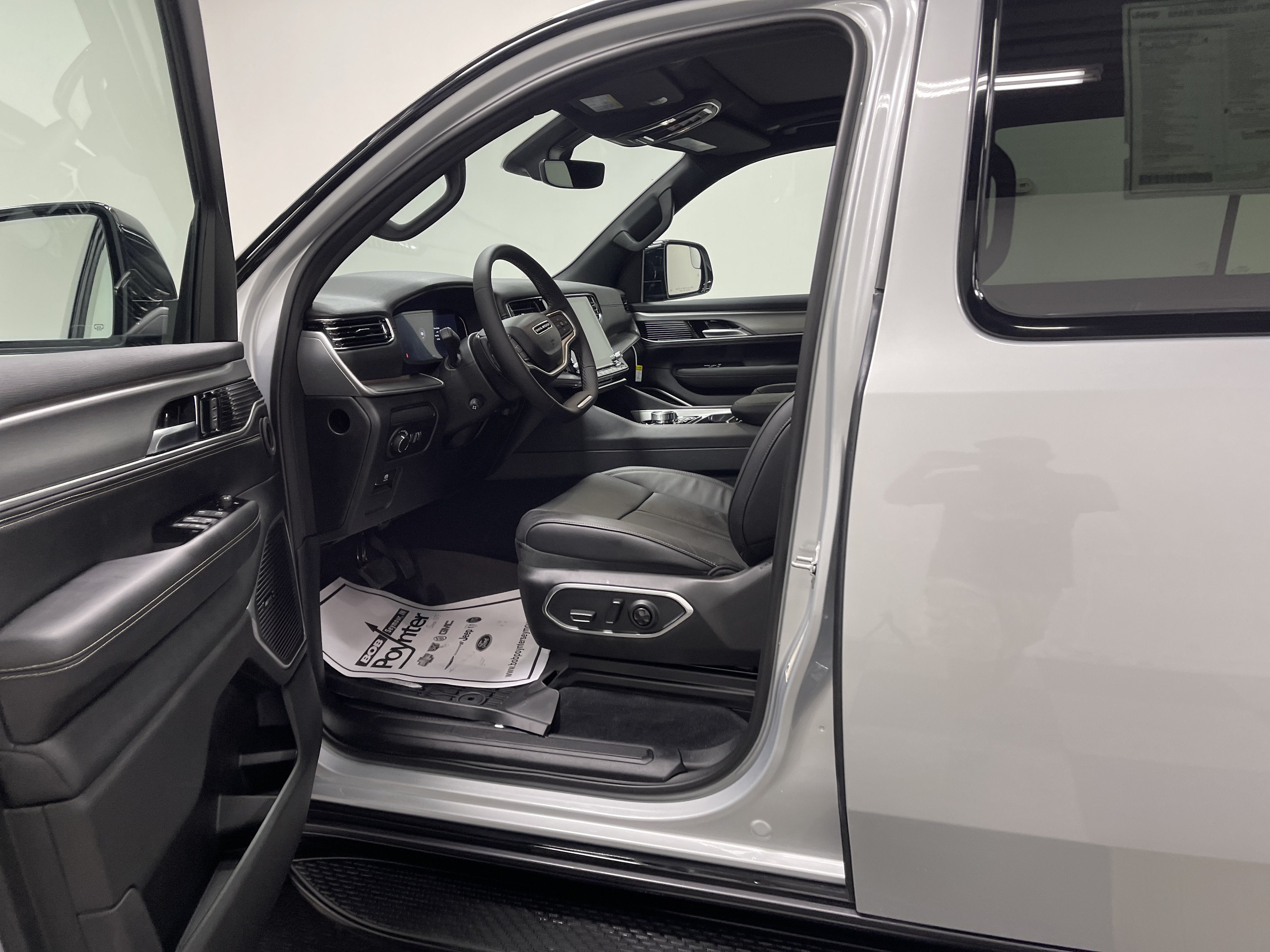 2026 Jeep Grand Wagoneer GRAND WAGONEER UPLAND 4X4