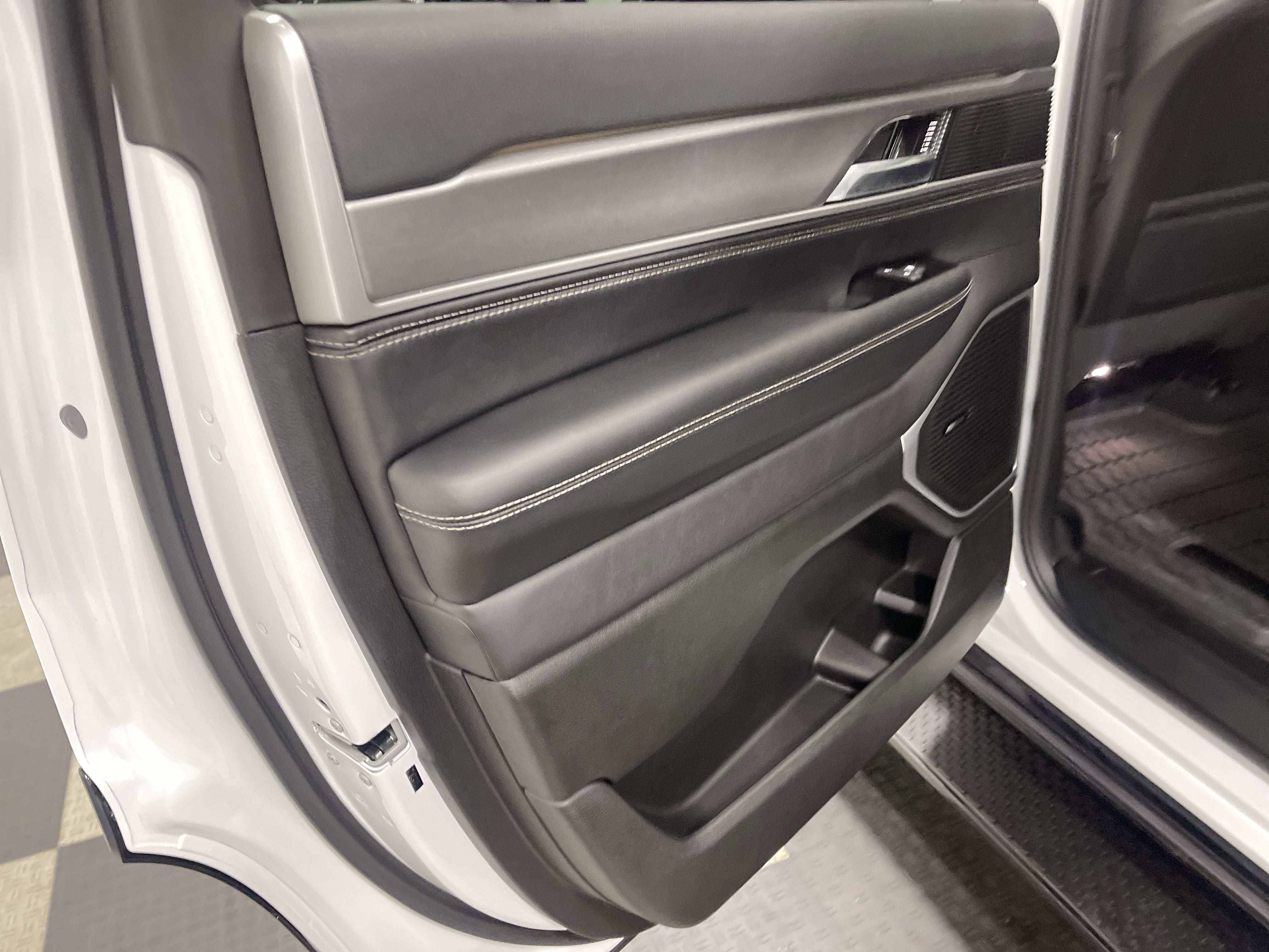 2026 Jeep Grand Wagoneer GRAND WAGONEER UPLAND 4X4