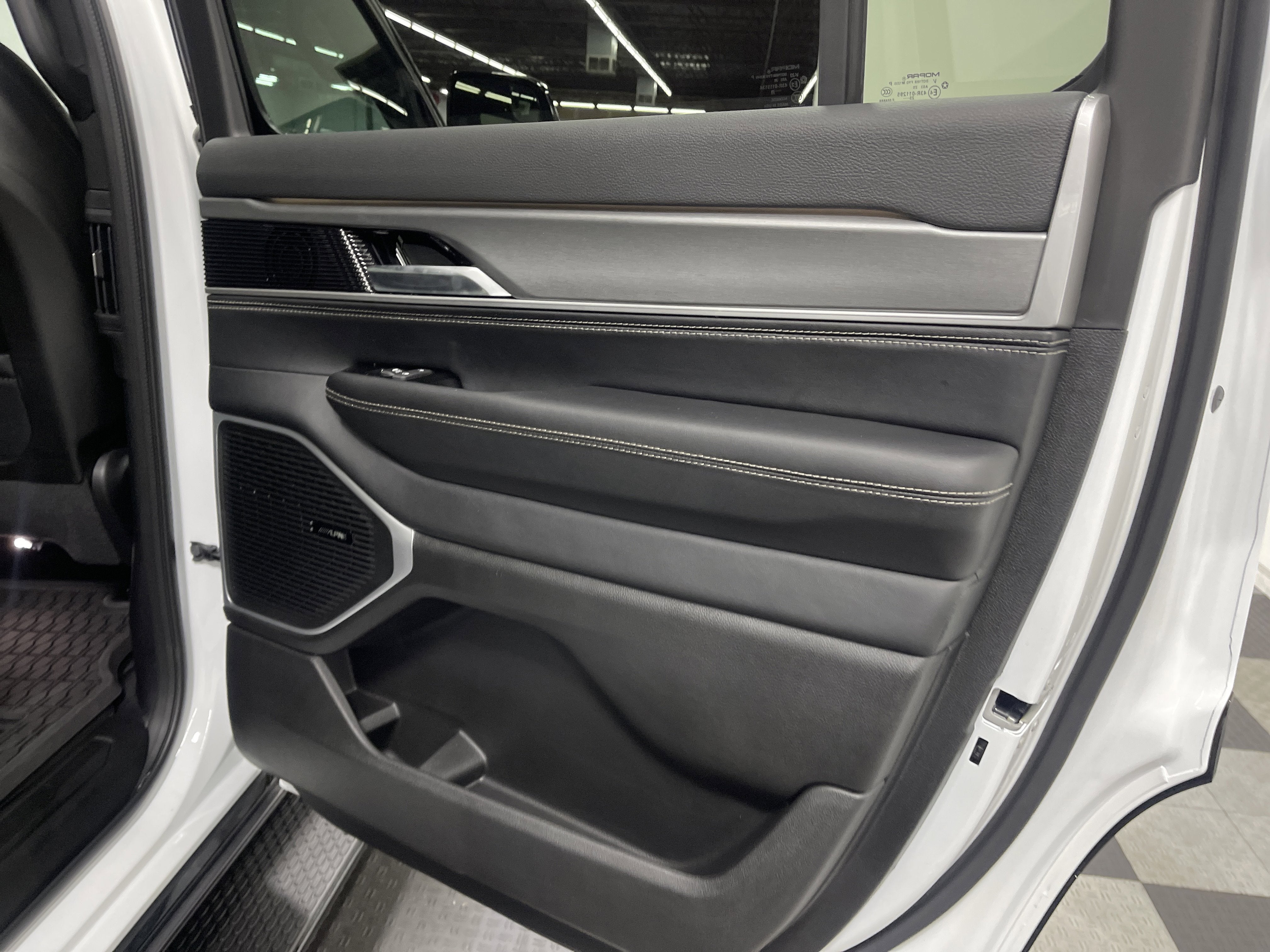 2026 Jeep Grand Wagoneer GRAND WAGONEER UPLAND 4X4