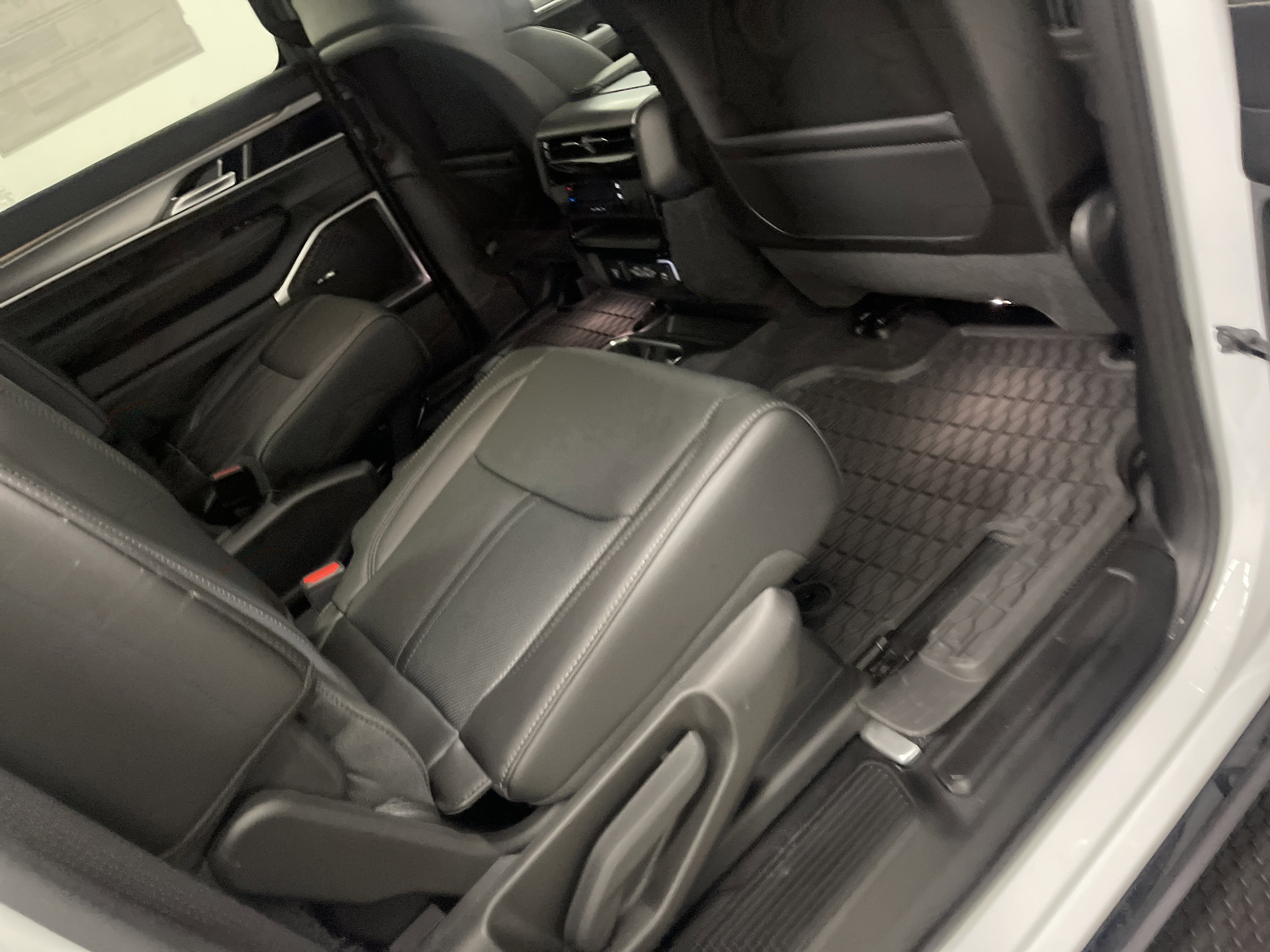 2026 Jeep Grand Wagoneer GRAND WAGONEER UPLAND 4X4