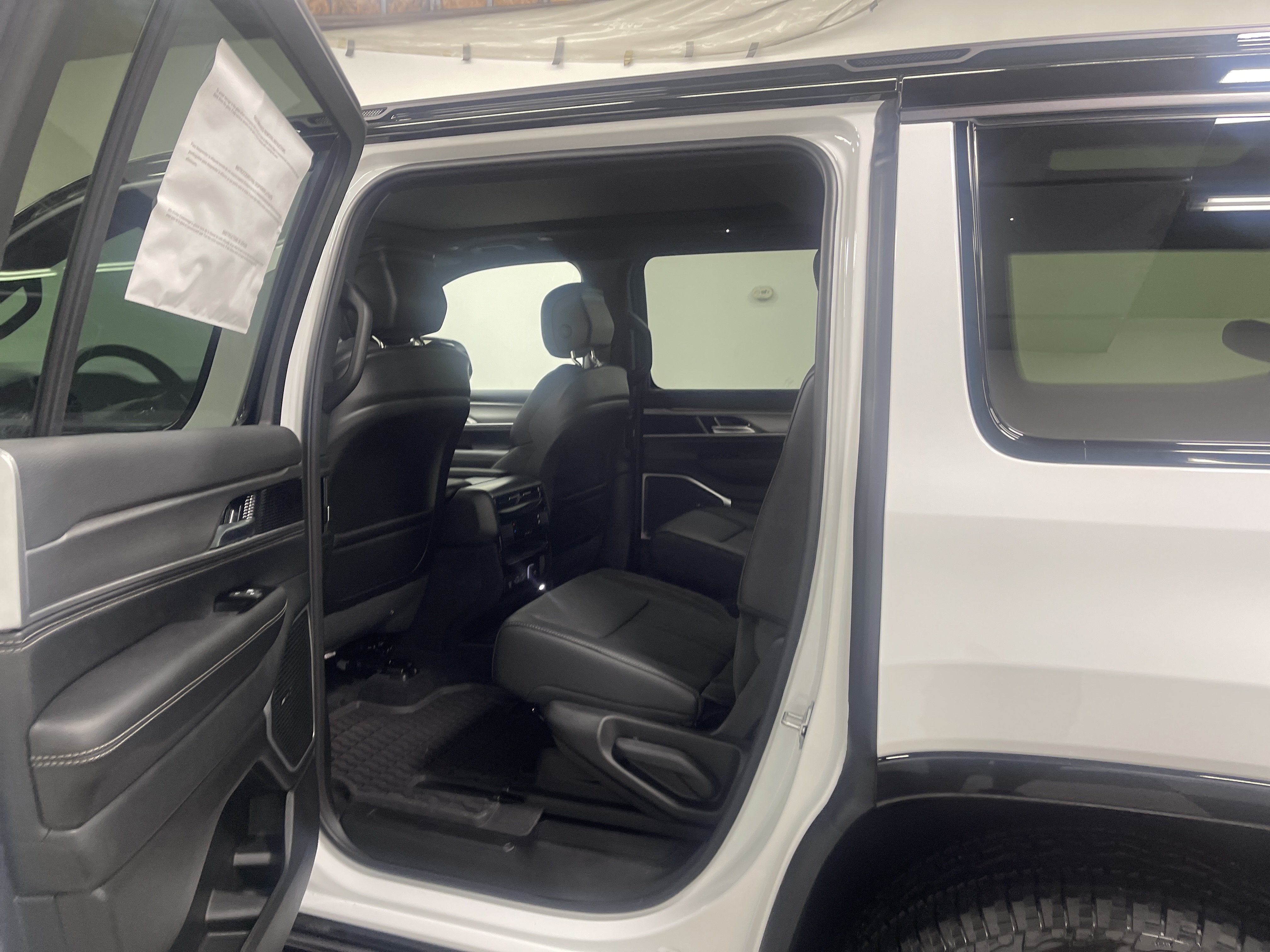 2026 Jeep Grand Wagoneer GRAND WAGONEER UPLAND 4X4