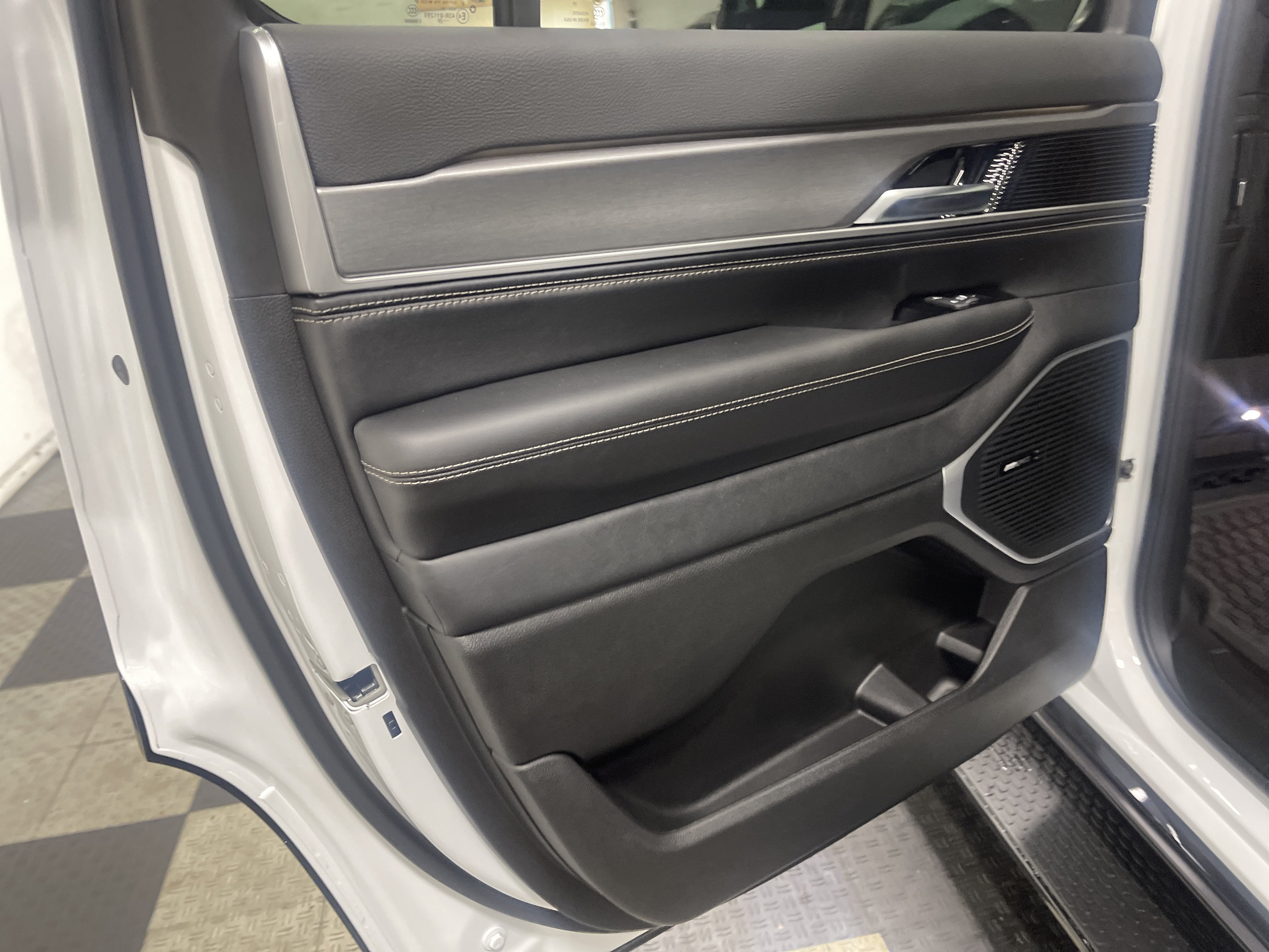 2026 Jeep Grand Wagoneer GRAND WAGONEER UPLAND 4X4