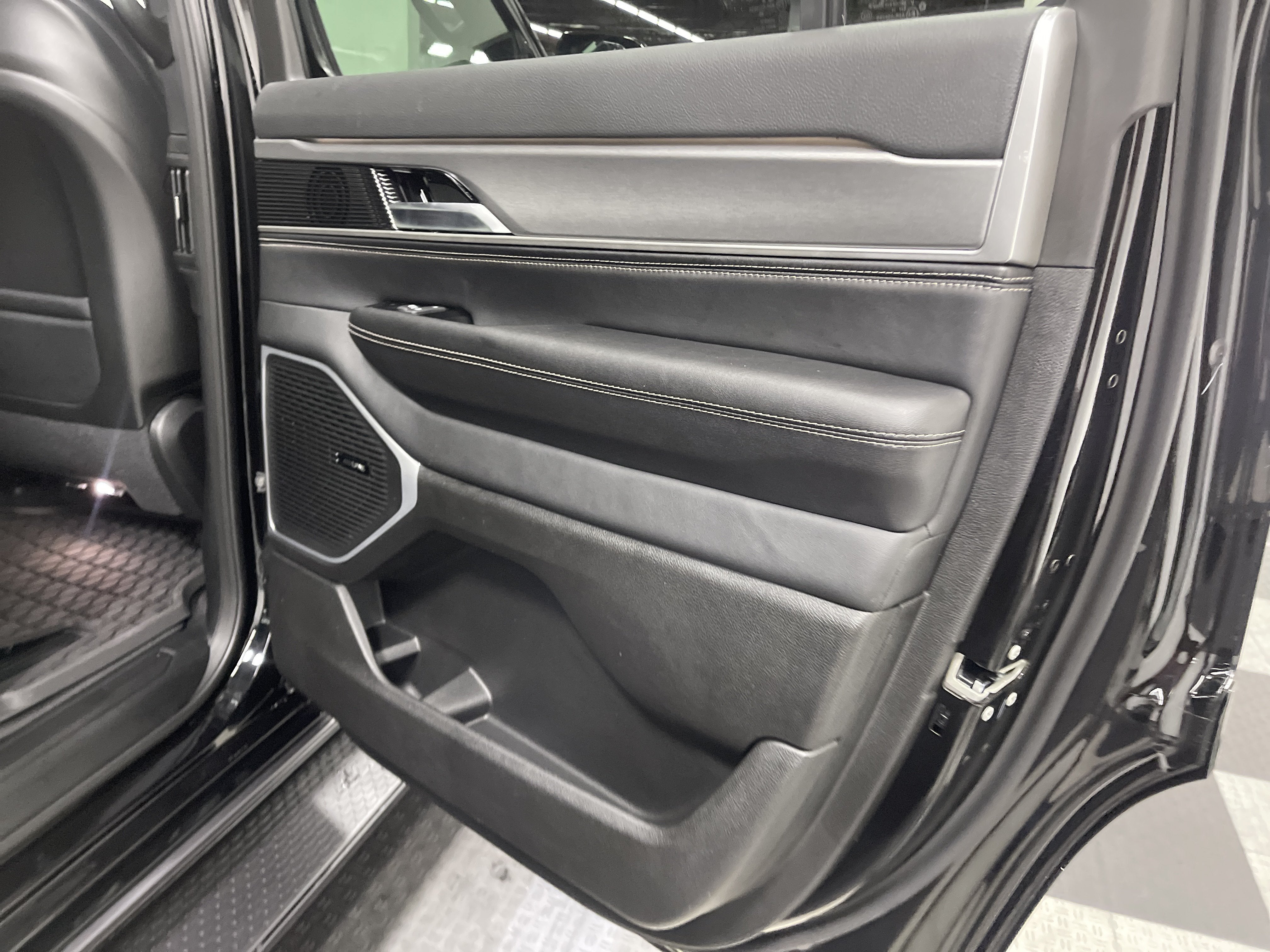2026 Jeep Grand Wagoneer GRAND WAGONEER UPLAND 4X4