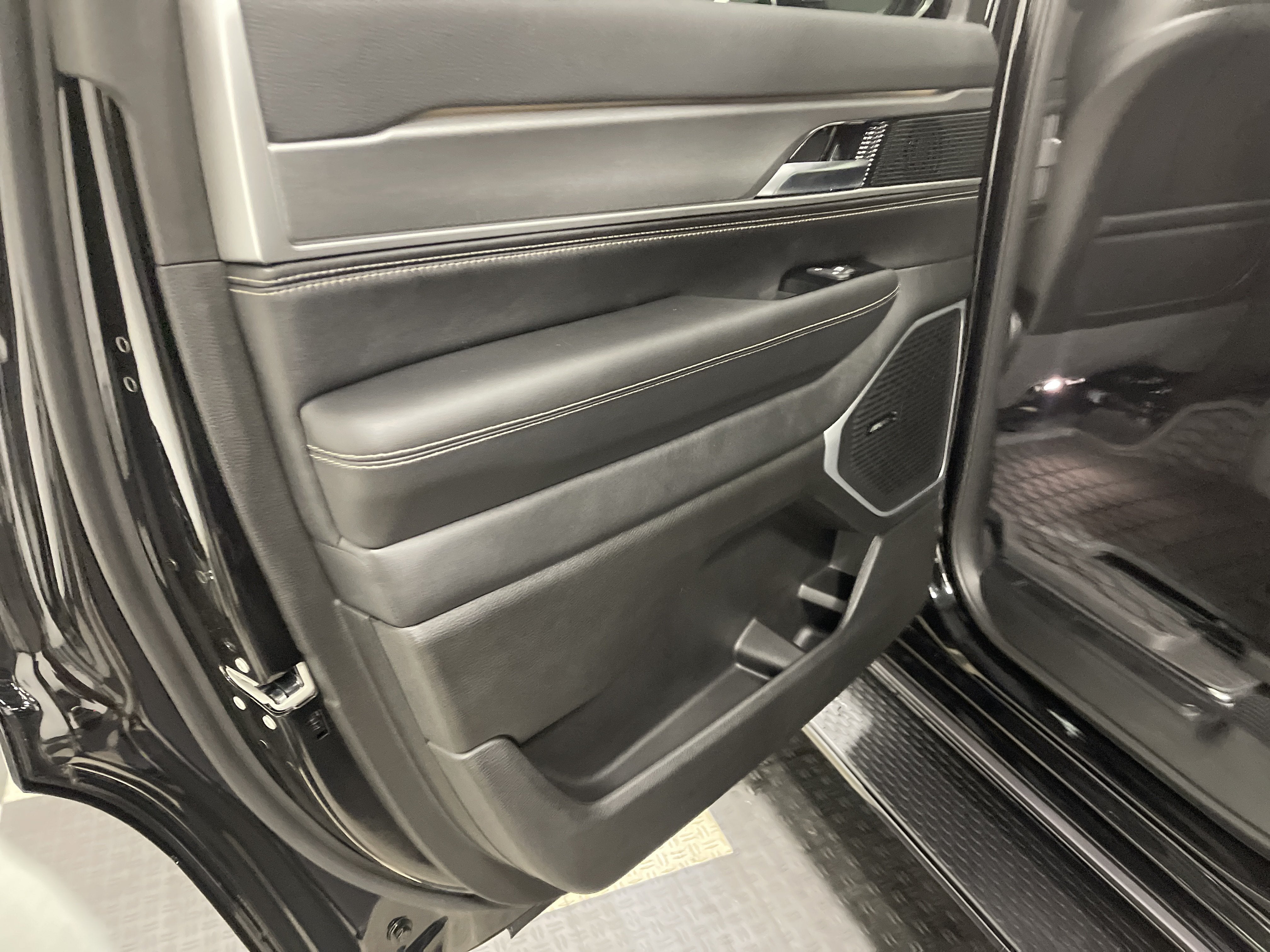 2026 Jeep Grand Wagoneer GRAND WAGONEER UPLAND 4X4