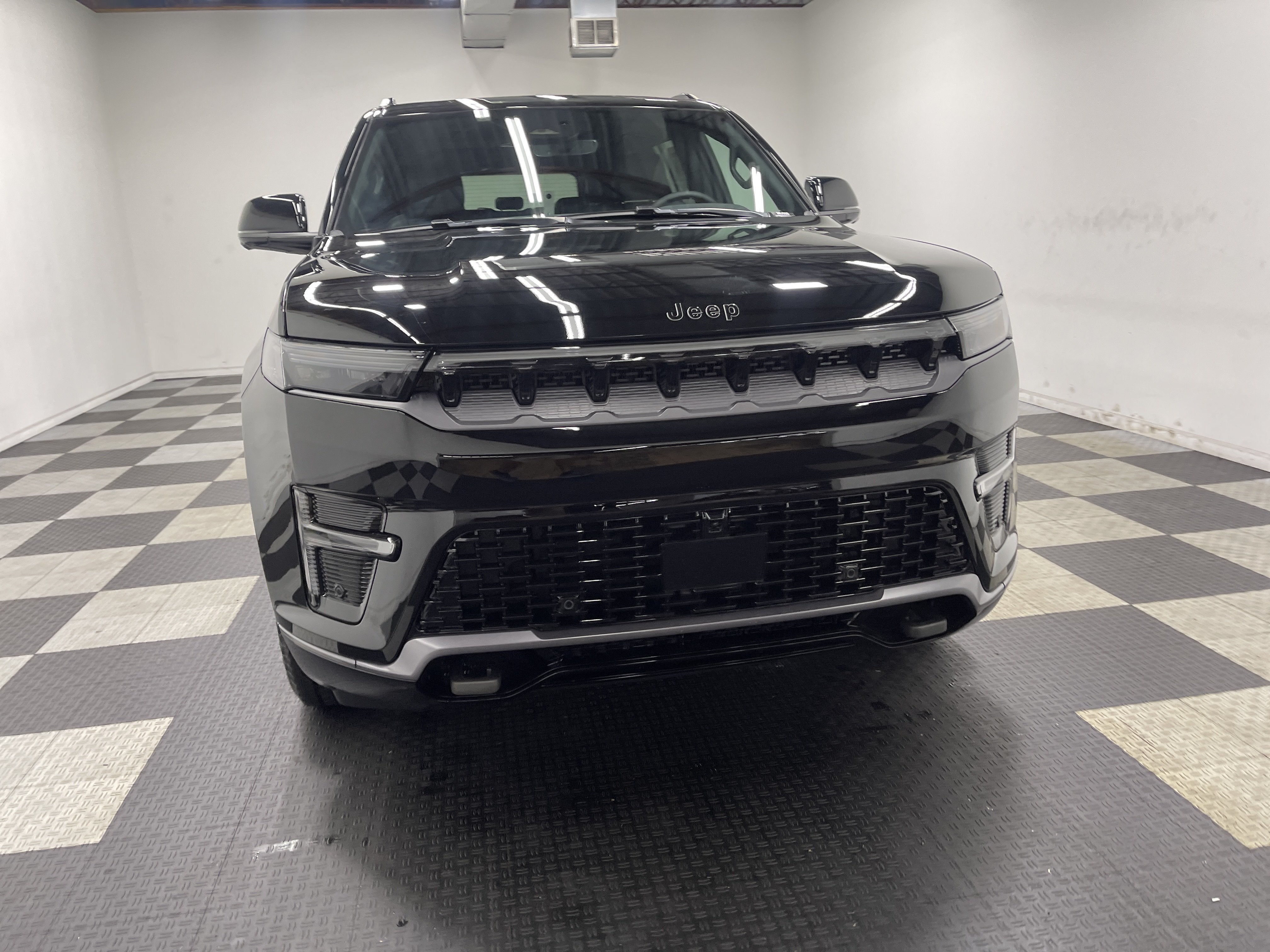 2026 Jeep Grand Wagoneer GRAND WAGONEER UPLAND 4X4