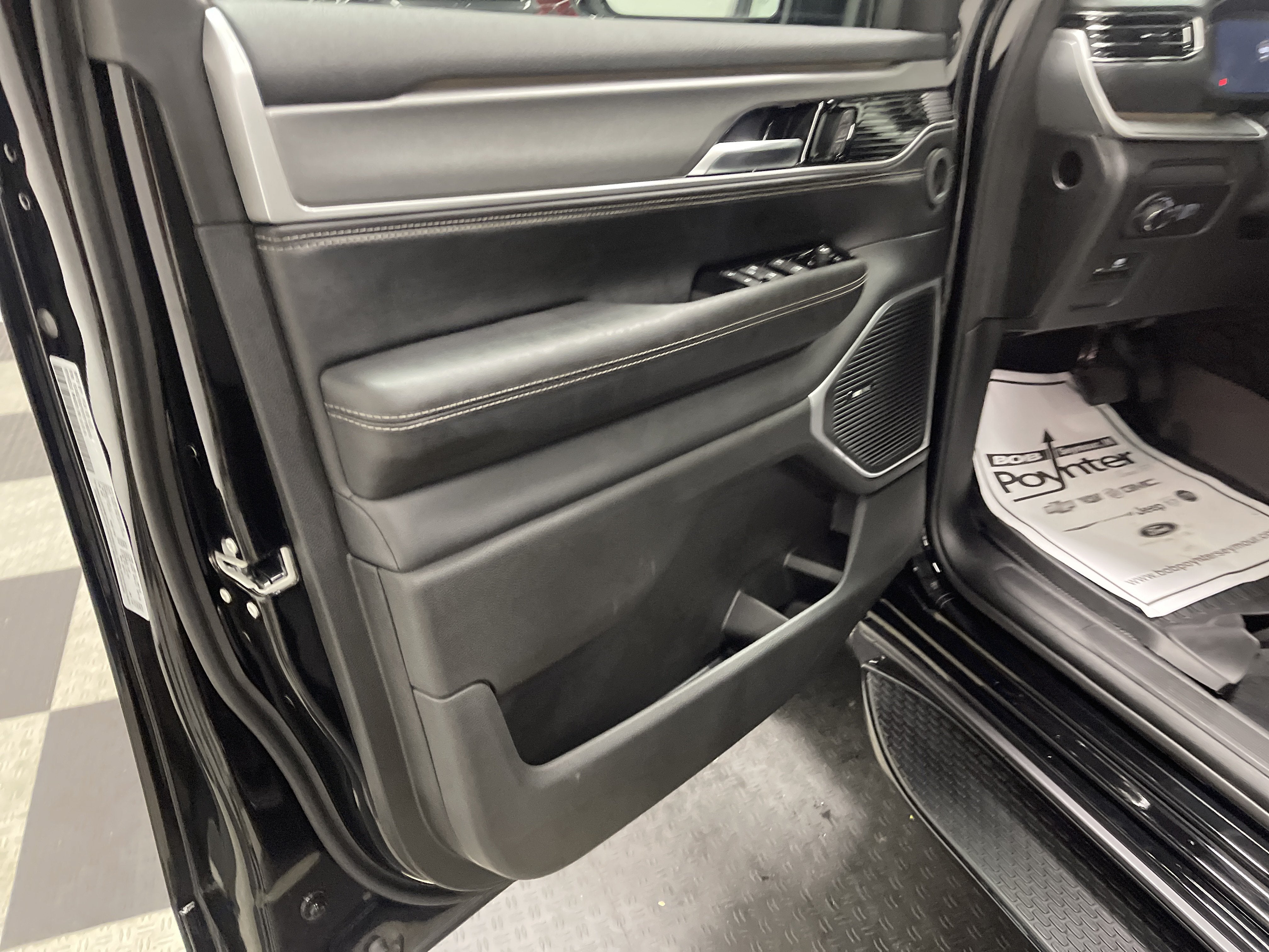 2026 Jeep Grand Wagoneer GRAND WAGONEER UPLAND 4X4