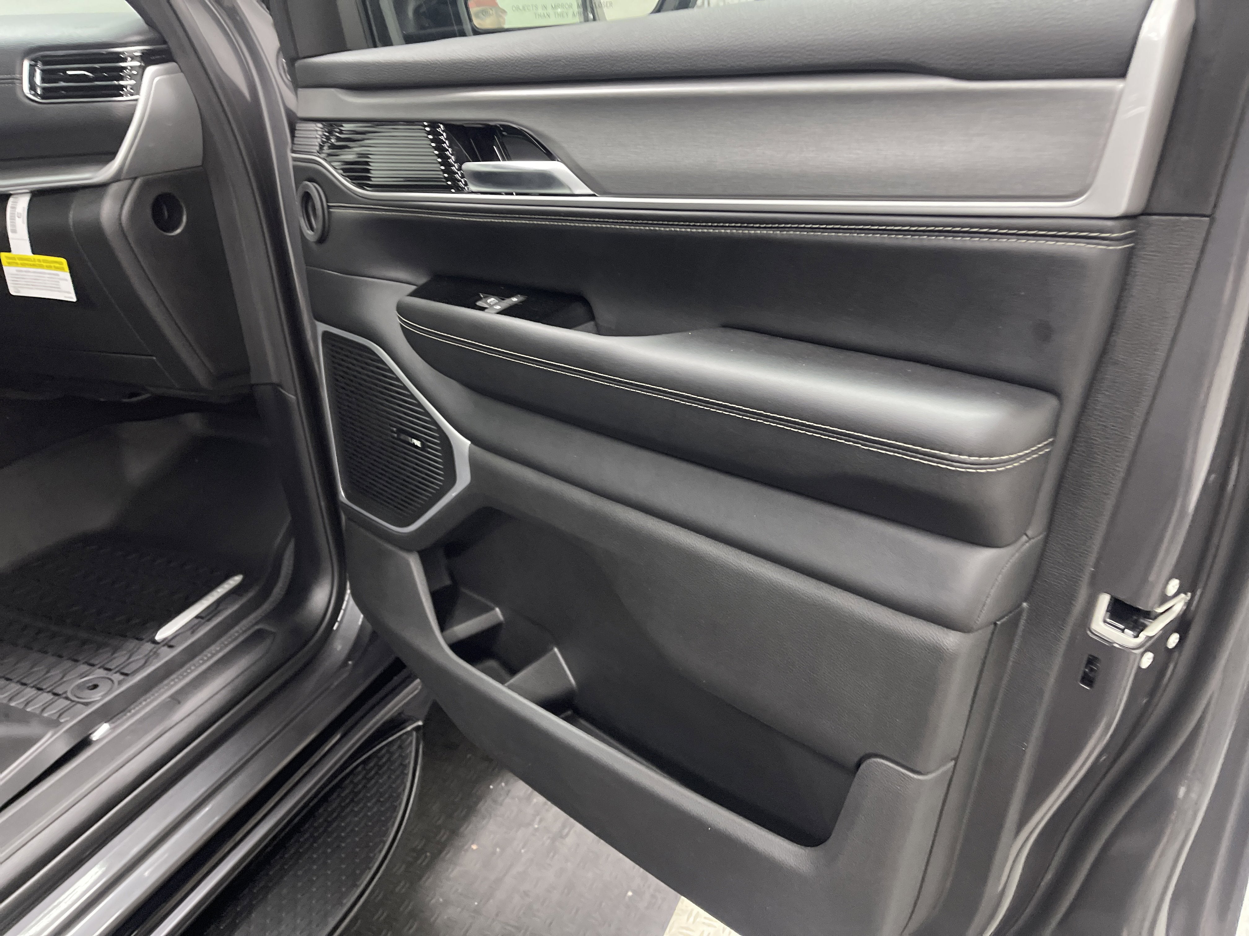 2026 Jeep Grand Wagoneer GRAND WAGONEER UPLAND 4X4