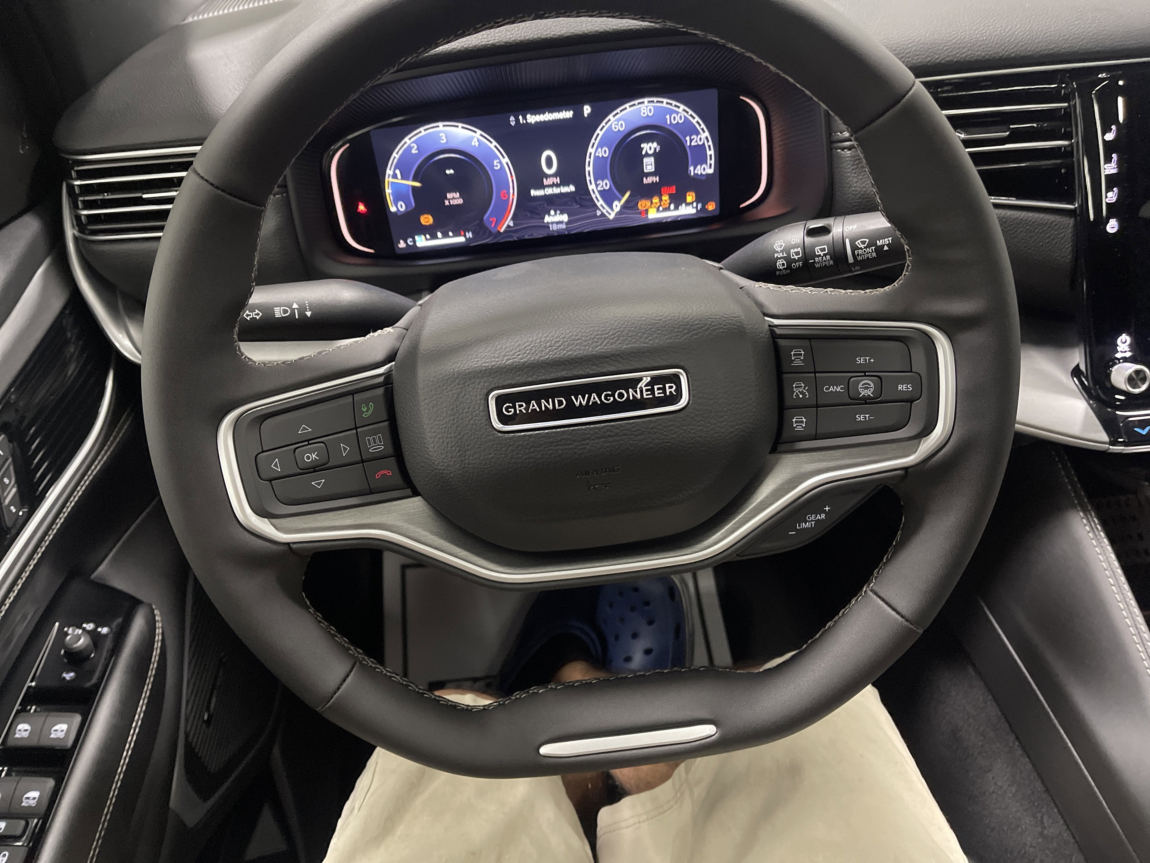 2026 Jeep Grand Wagoneer GRAND WAGONEER UPLAND 4X4