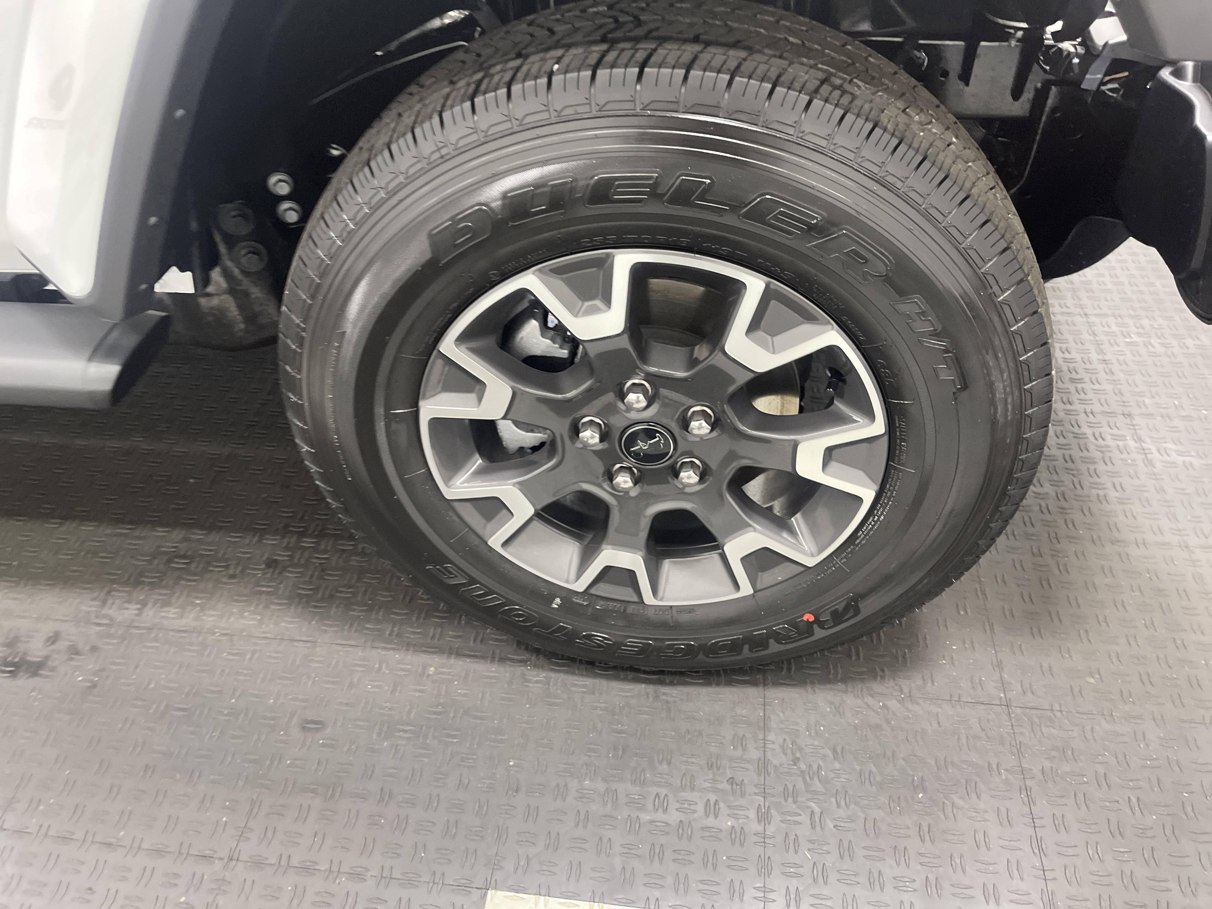 2026 Jeep Gladiator GLADIATOR SAHARA 4X4