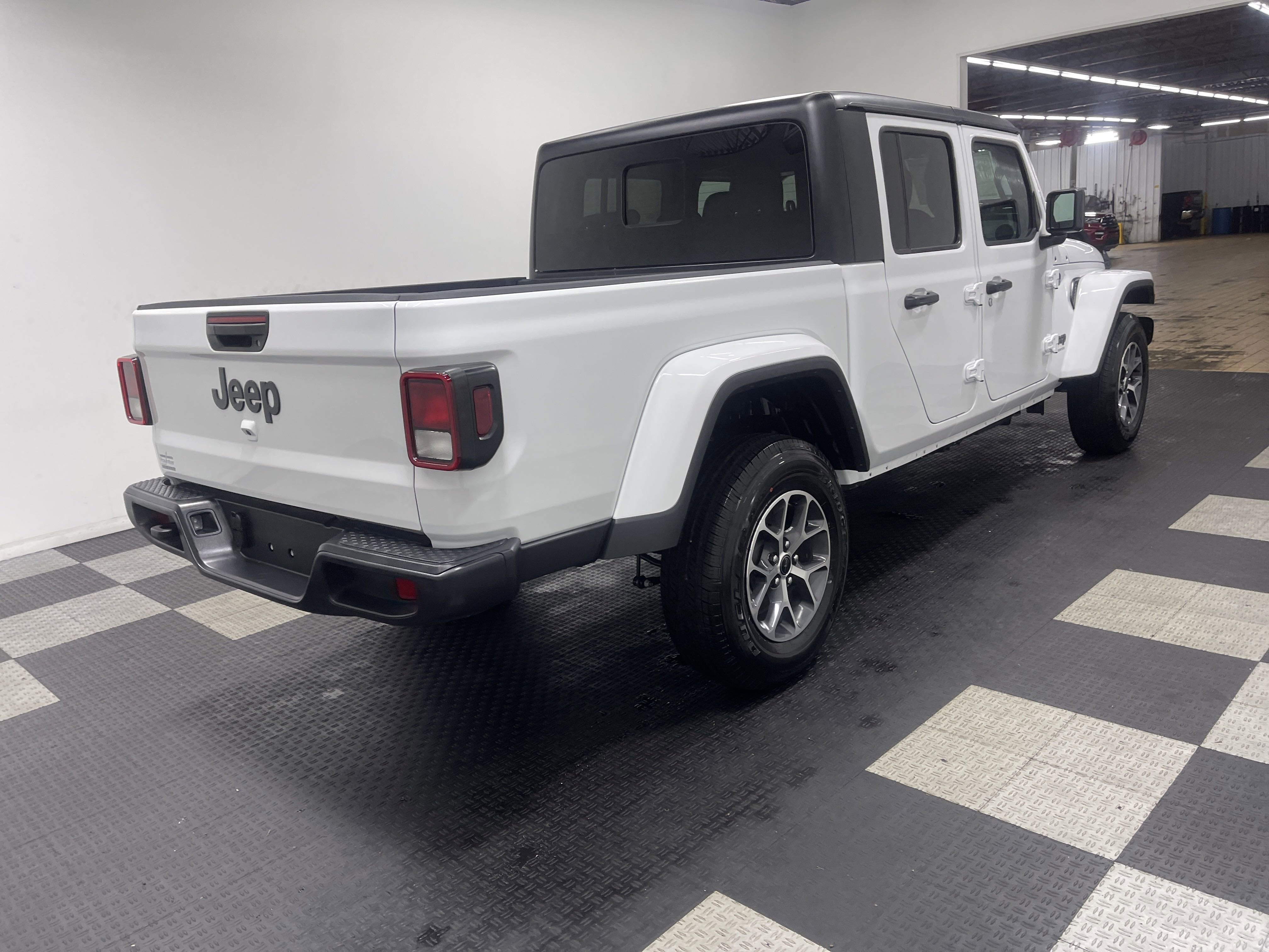 2025 Jeep Gladiator GLADIATOR SPORT S 4X4