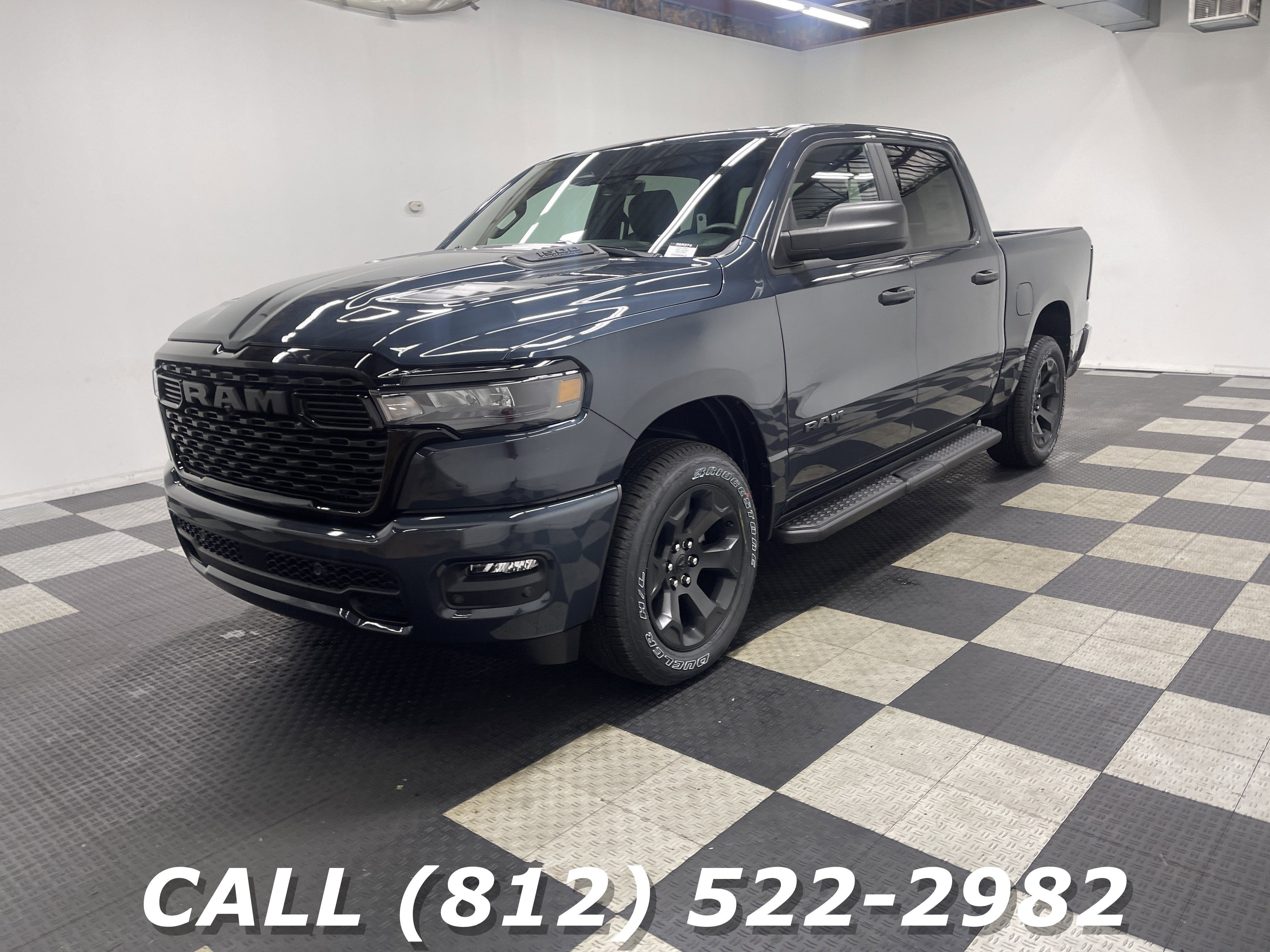 2026 RAM Ram 1500 RAM 1500 EXPRESS CREW CAB 4X4 5'7' BOX