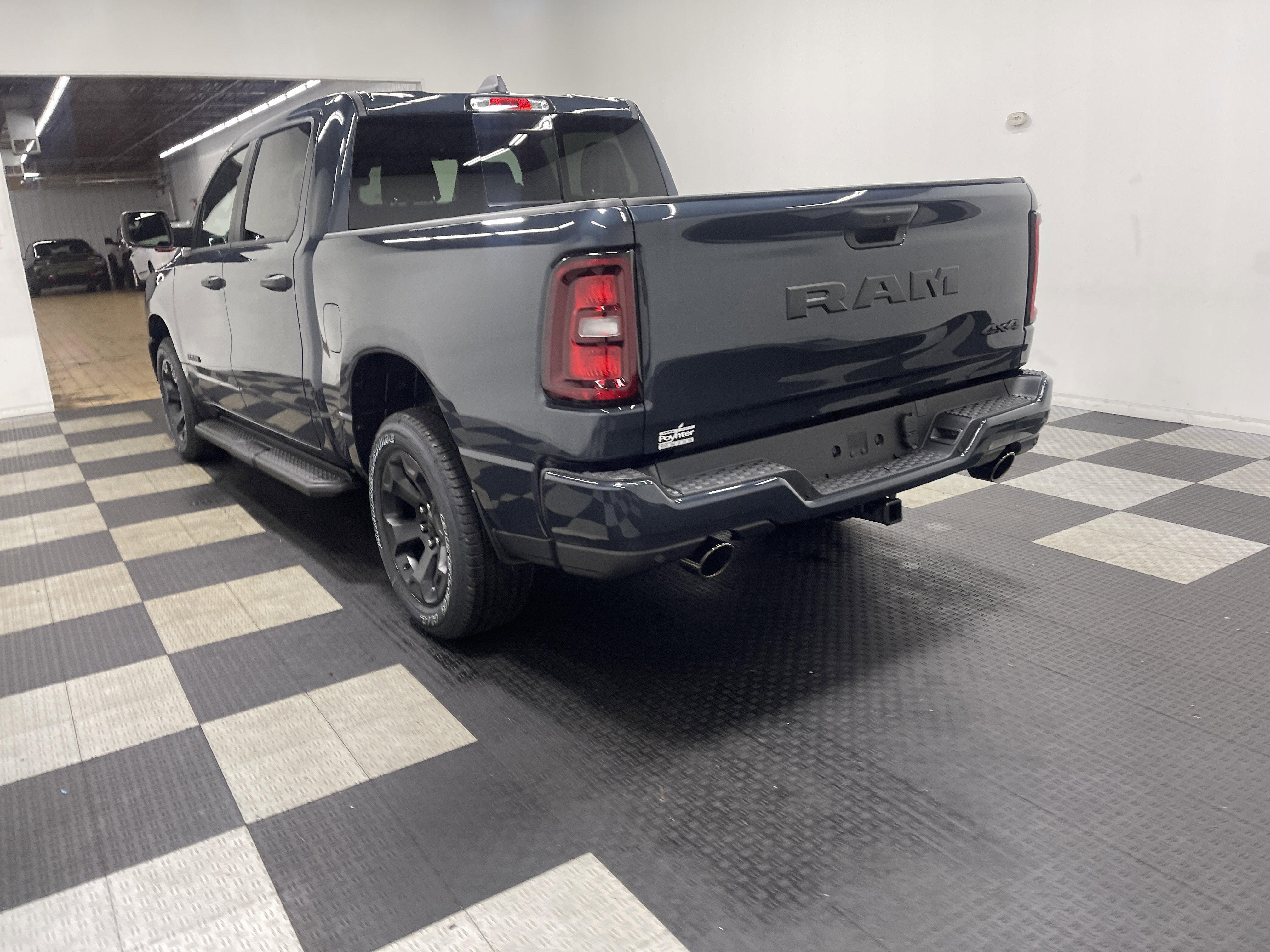 2026 RAM Ram 1500 RAM 1500 EXPRESS CREW CAB 4X4 5'7' BOX