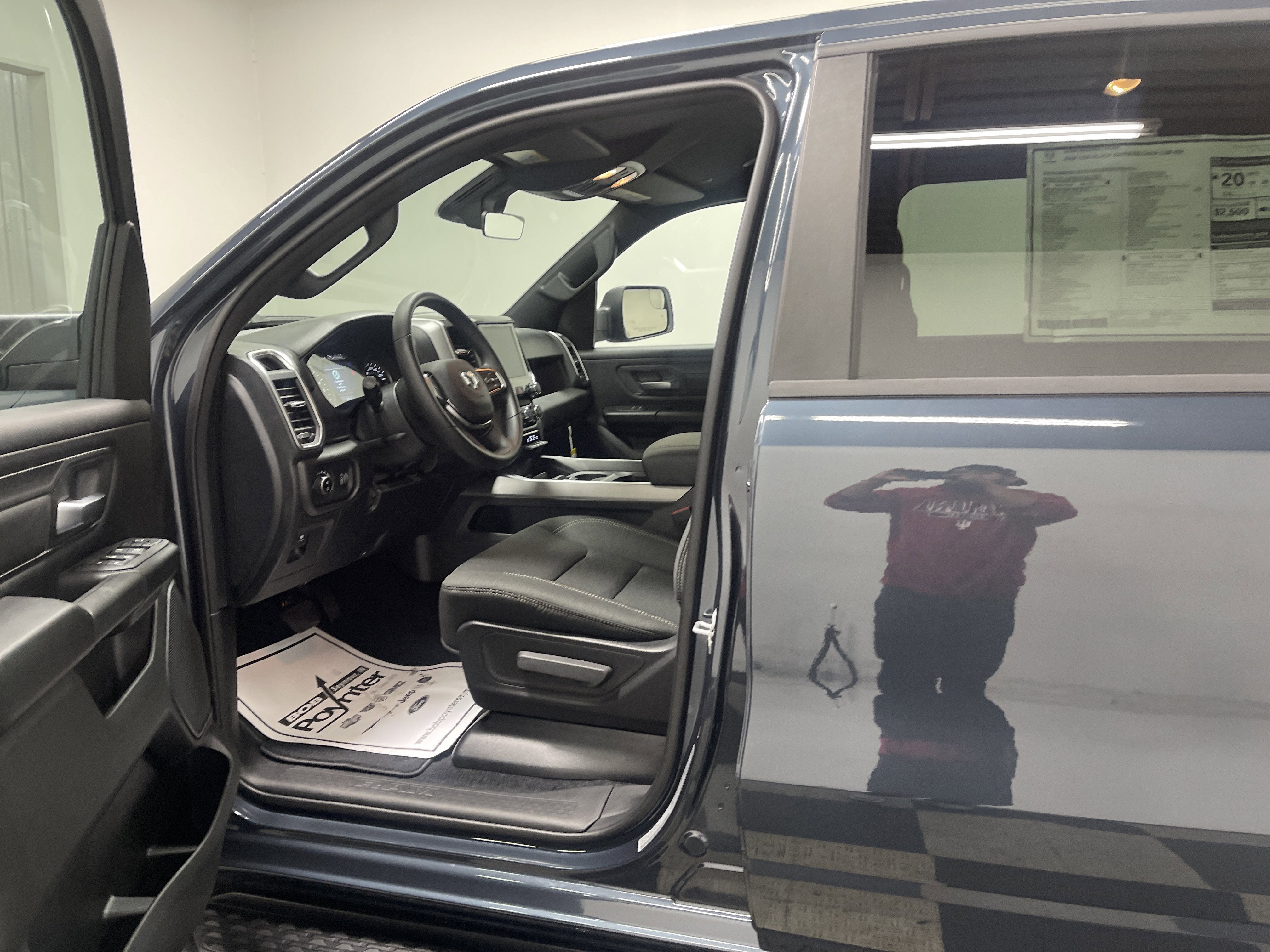 2026 RAM Ram 1500 RAM 1500 EXPRESS CREW CAB 4X4 5'7' BOX