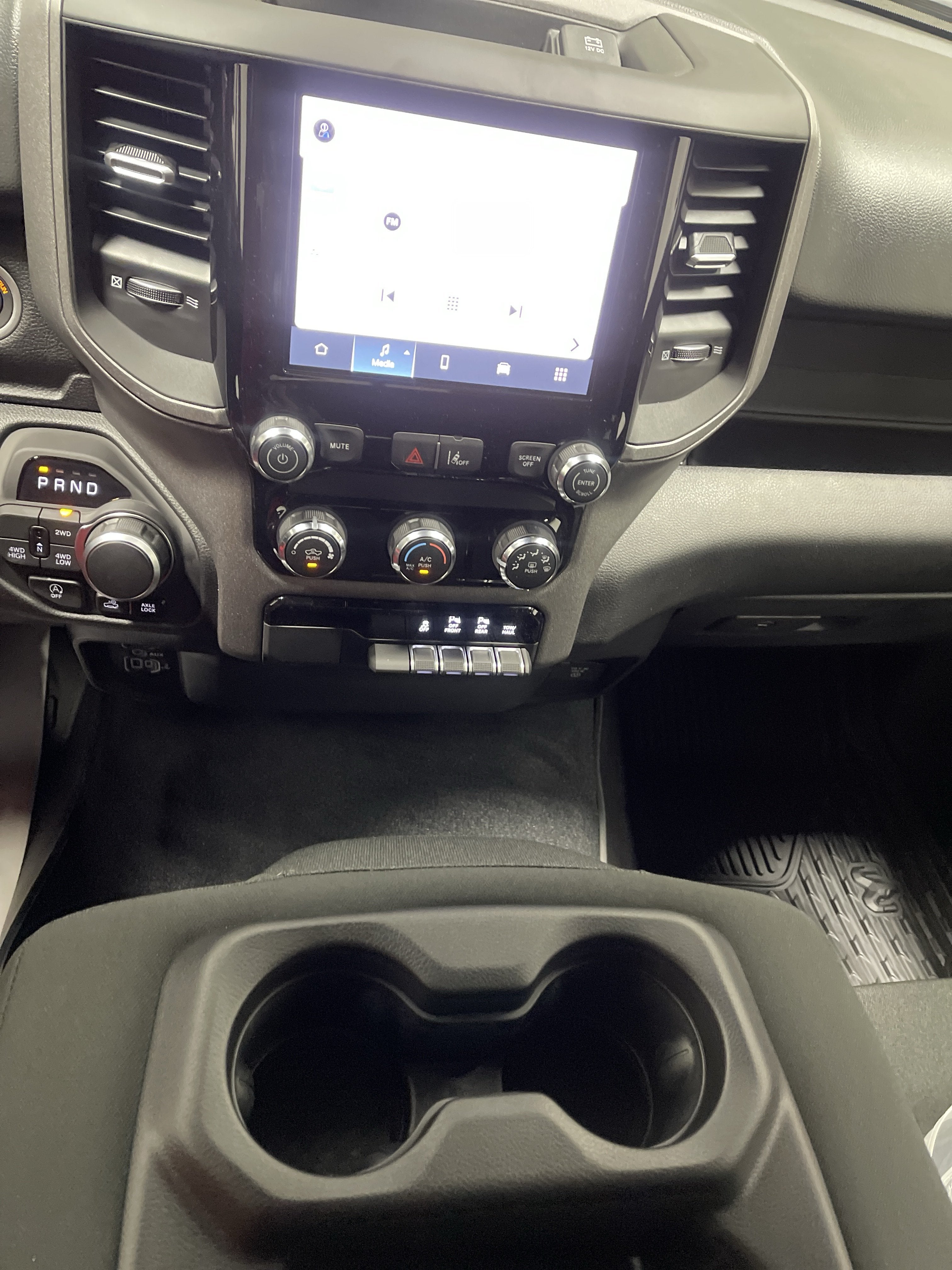 2027 RAM Ram 1500 RAM 1500 WARLOCK CREW CAB 4X4 5'7' BOX