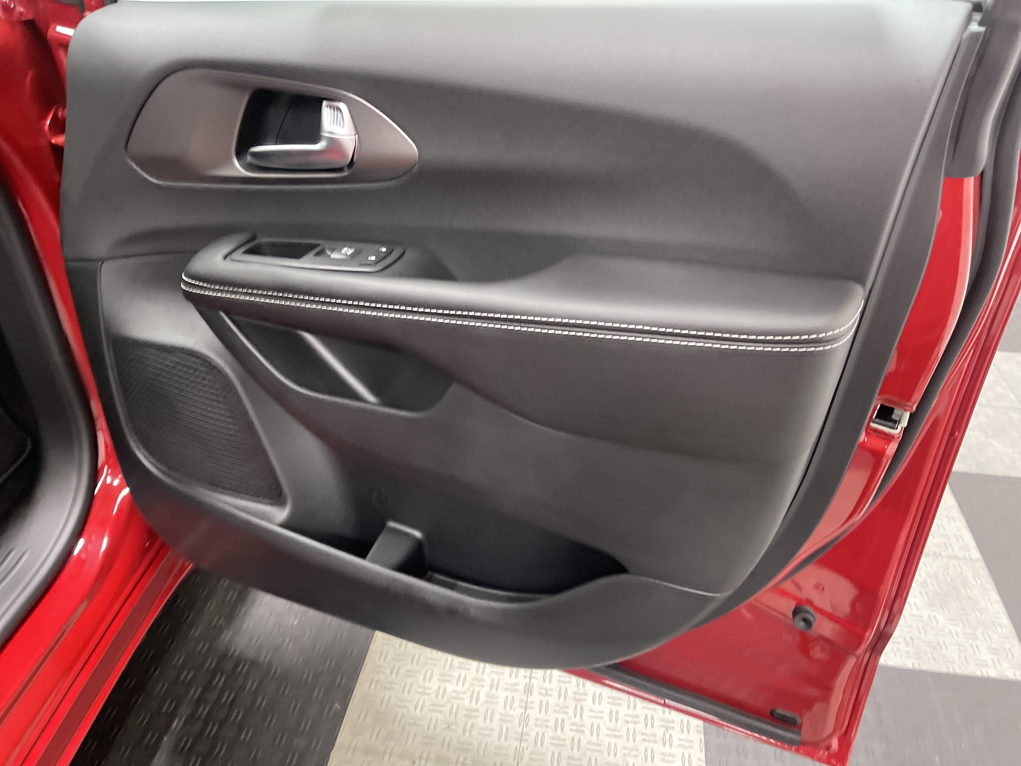 2027 Chrysler Pacifica PACIFICA SELECT