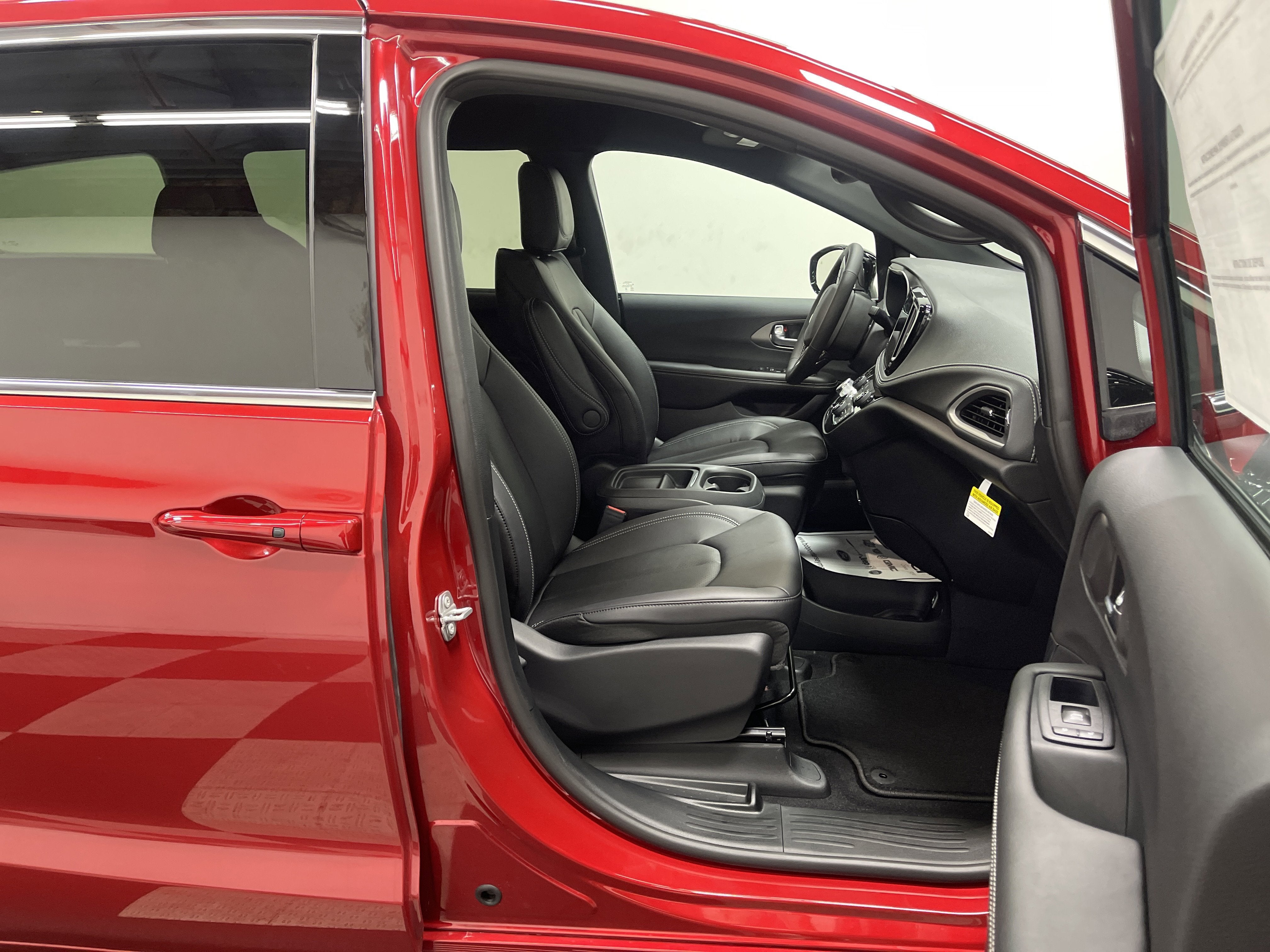 2027 Chrysler Pacifica PACIFICA SELECT
