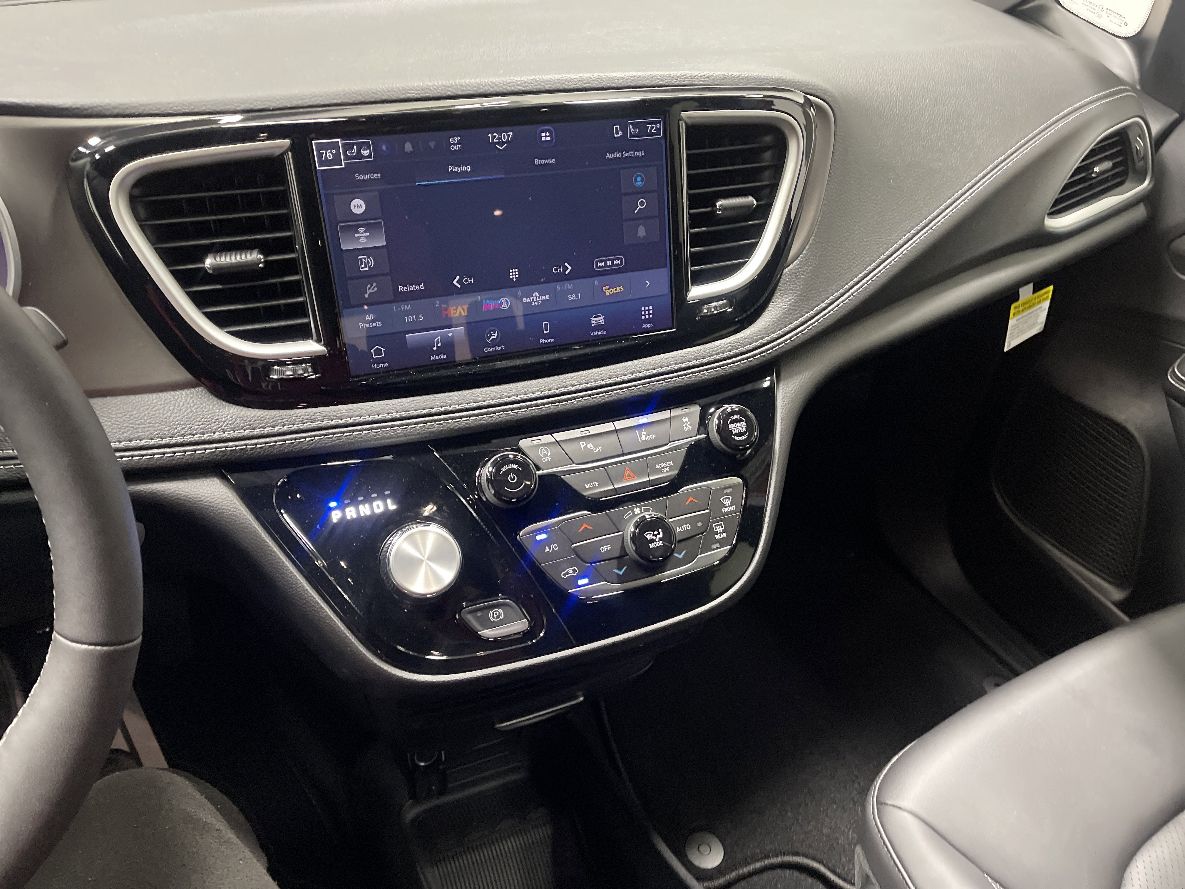 2027 Chrysler Pacifica PACIFICA SELECT