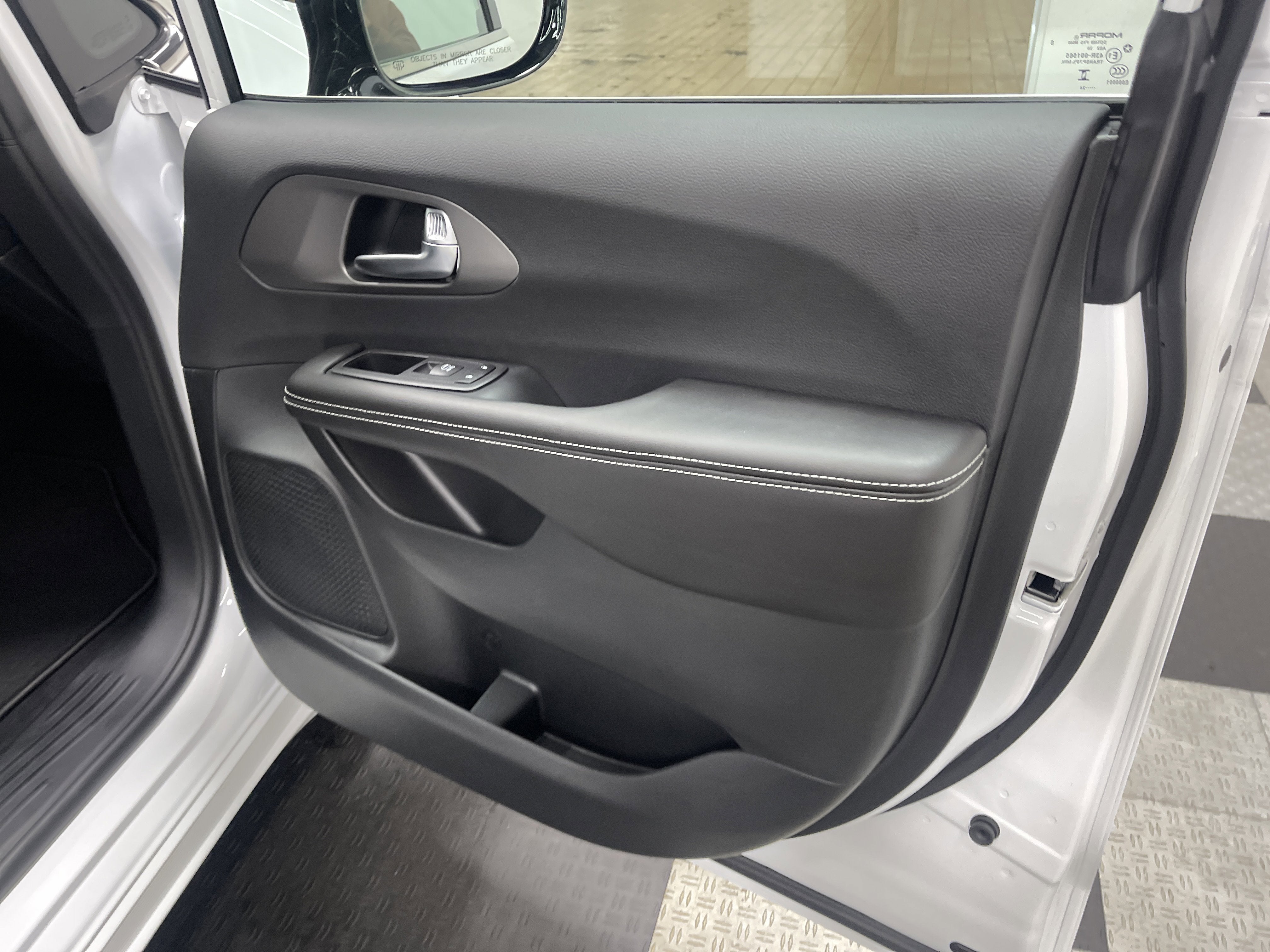 2027 Chrysler Pacifica PACIFICA SELECT