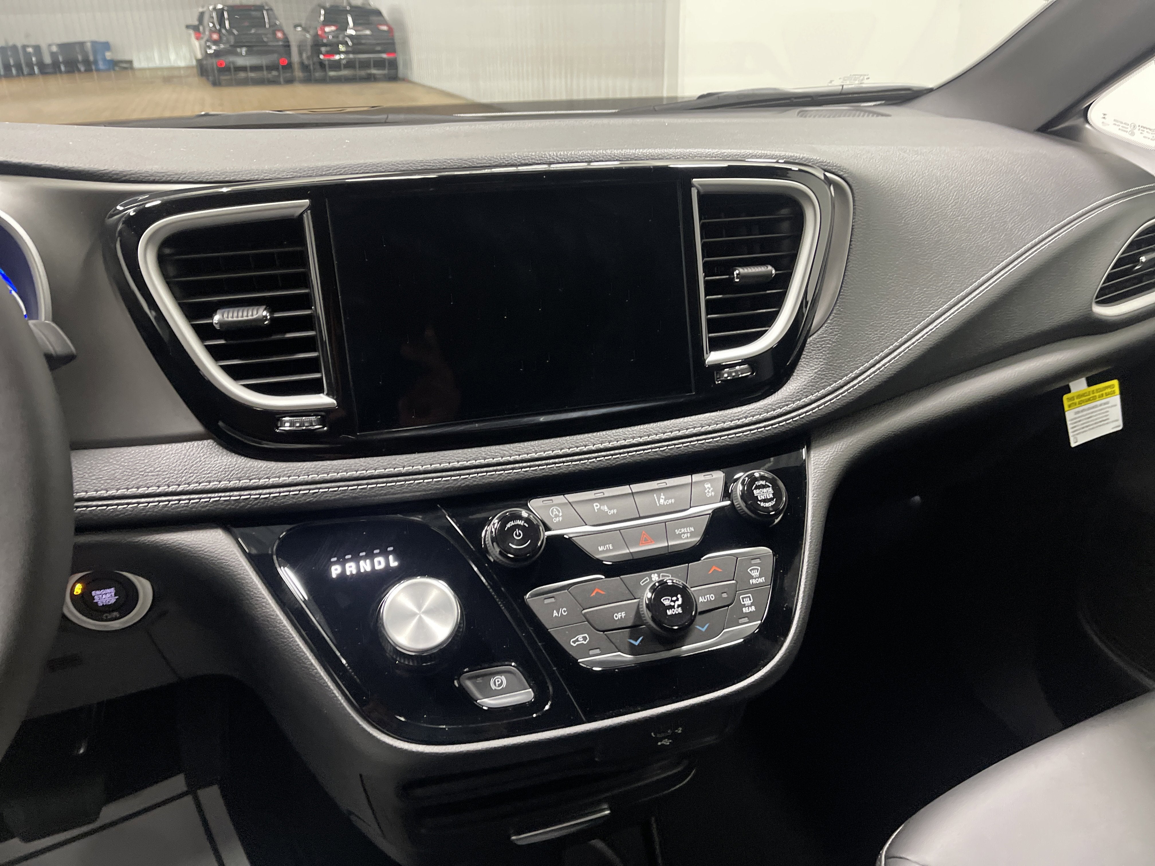 2027 Chrysler Pacifica PACIFICA SELECT