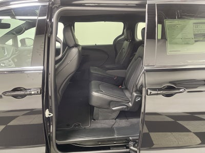 2027 Chrysler Pacifica PACIFICA SELECT