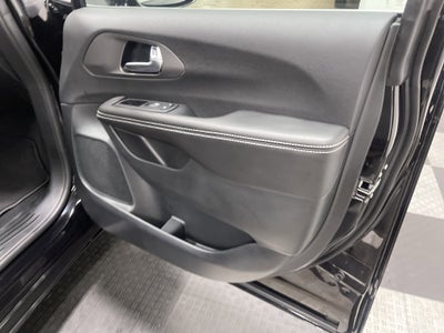 2027 Chrysler Pacifica PACIFICA SELECT