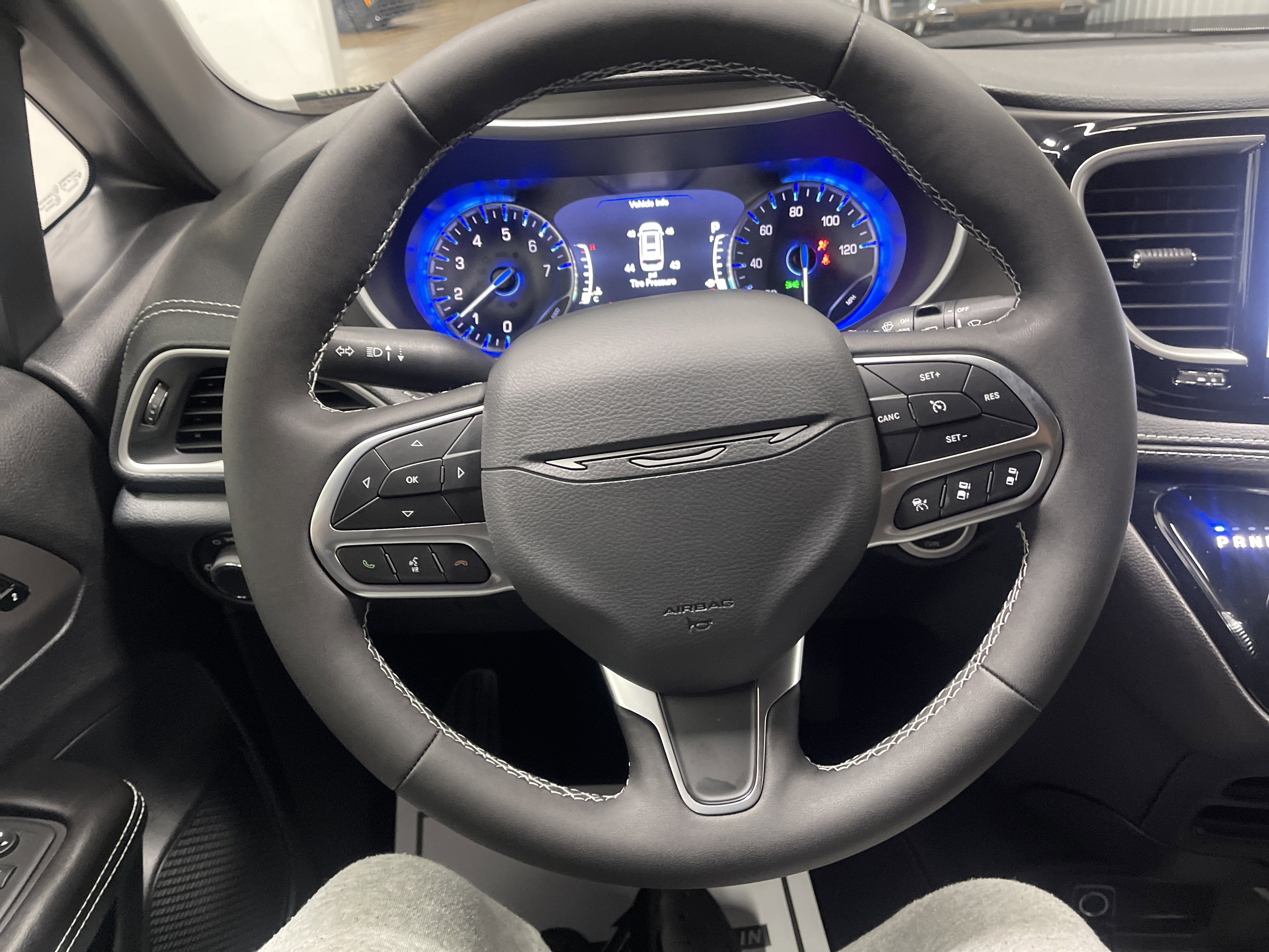 2027 Chrysler Pacifica PACIFICA SELECT