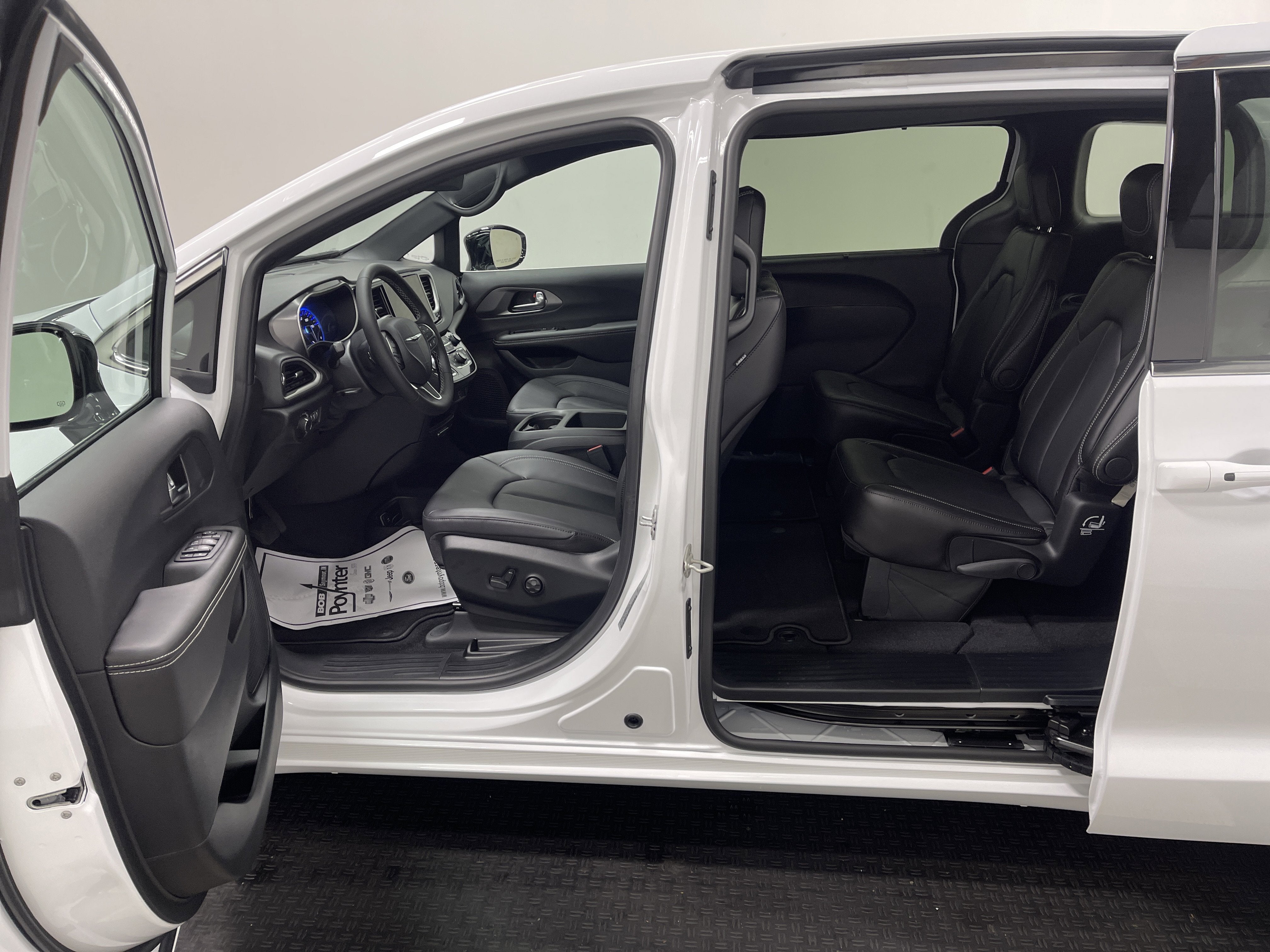 2026 Chrysler Voyager VOYAGER LX