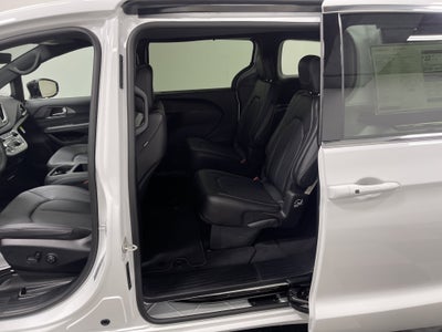 2026 Chrysler Voyager VOYAGER LX